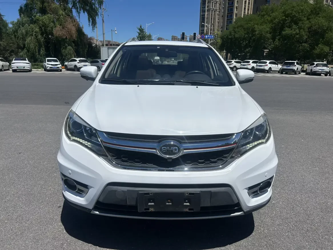 BYD S7