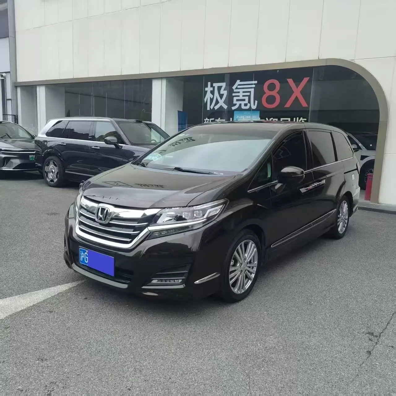 Honda Elysion (Alison)  из Китая