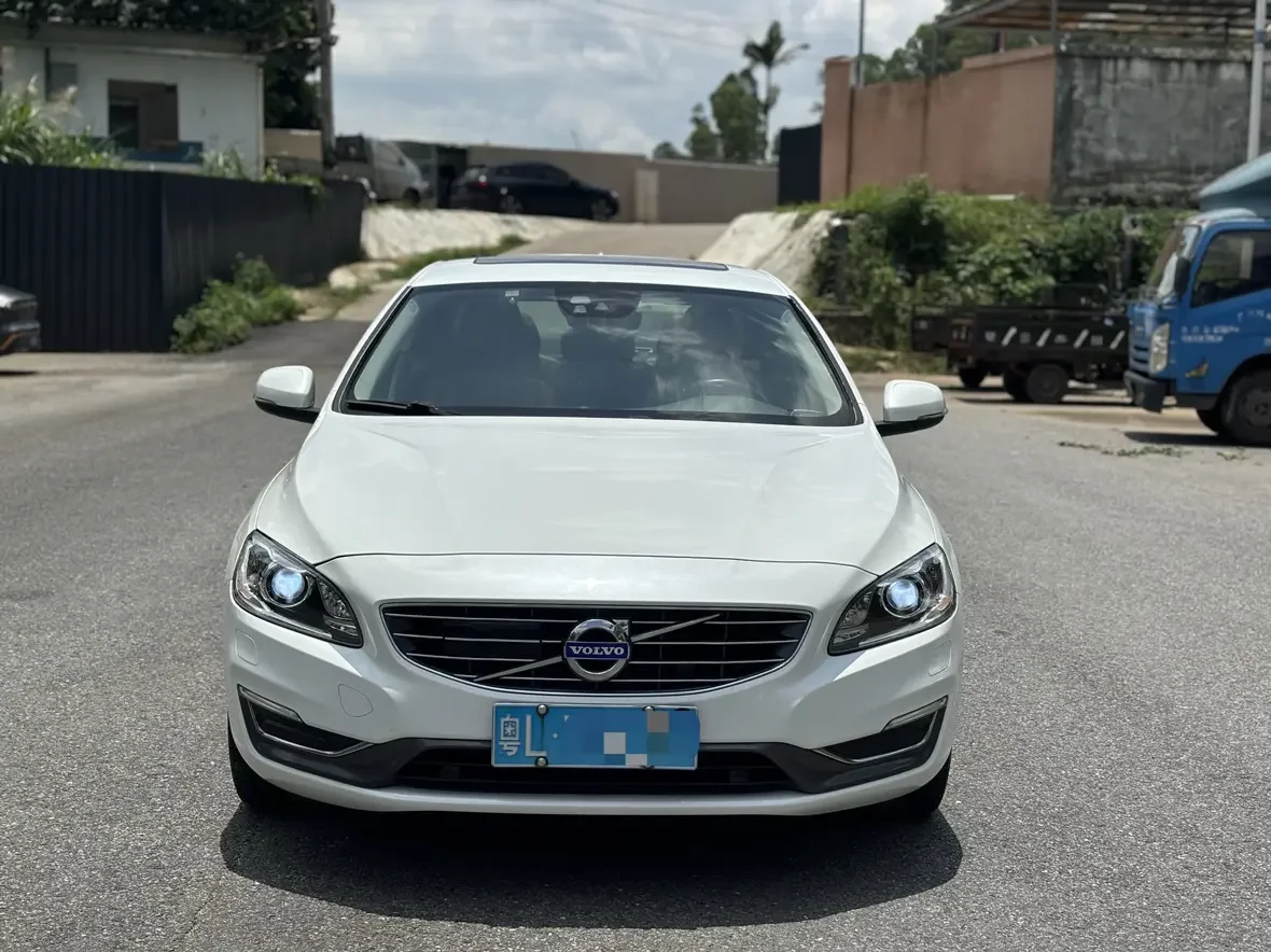 Volvo S60