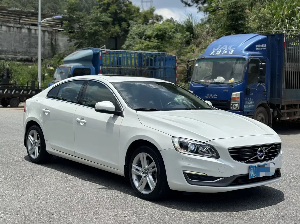 Volvo S60