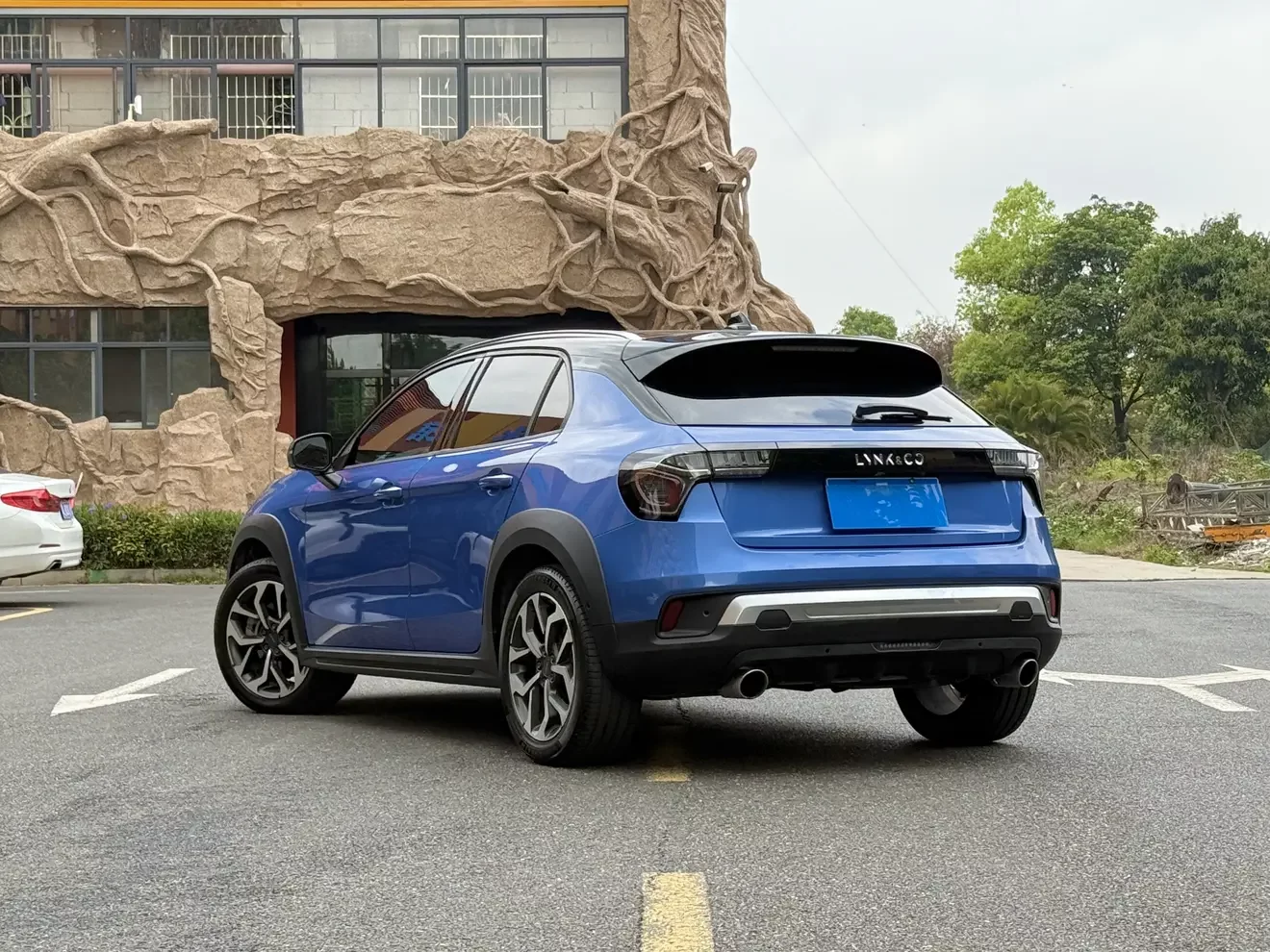 Lynk & Co 02