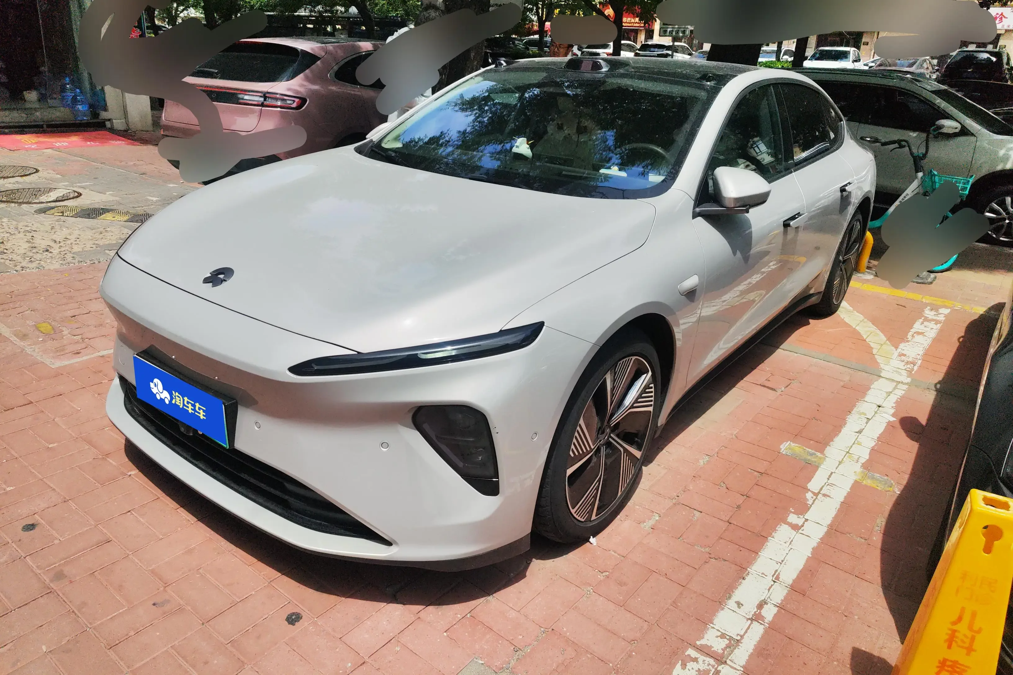 NIO ET7  из Китая