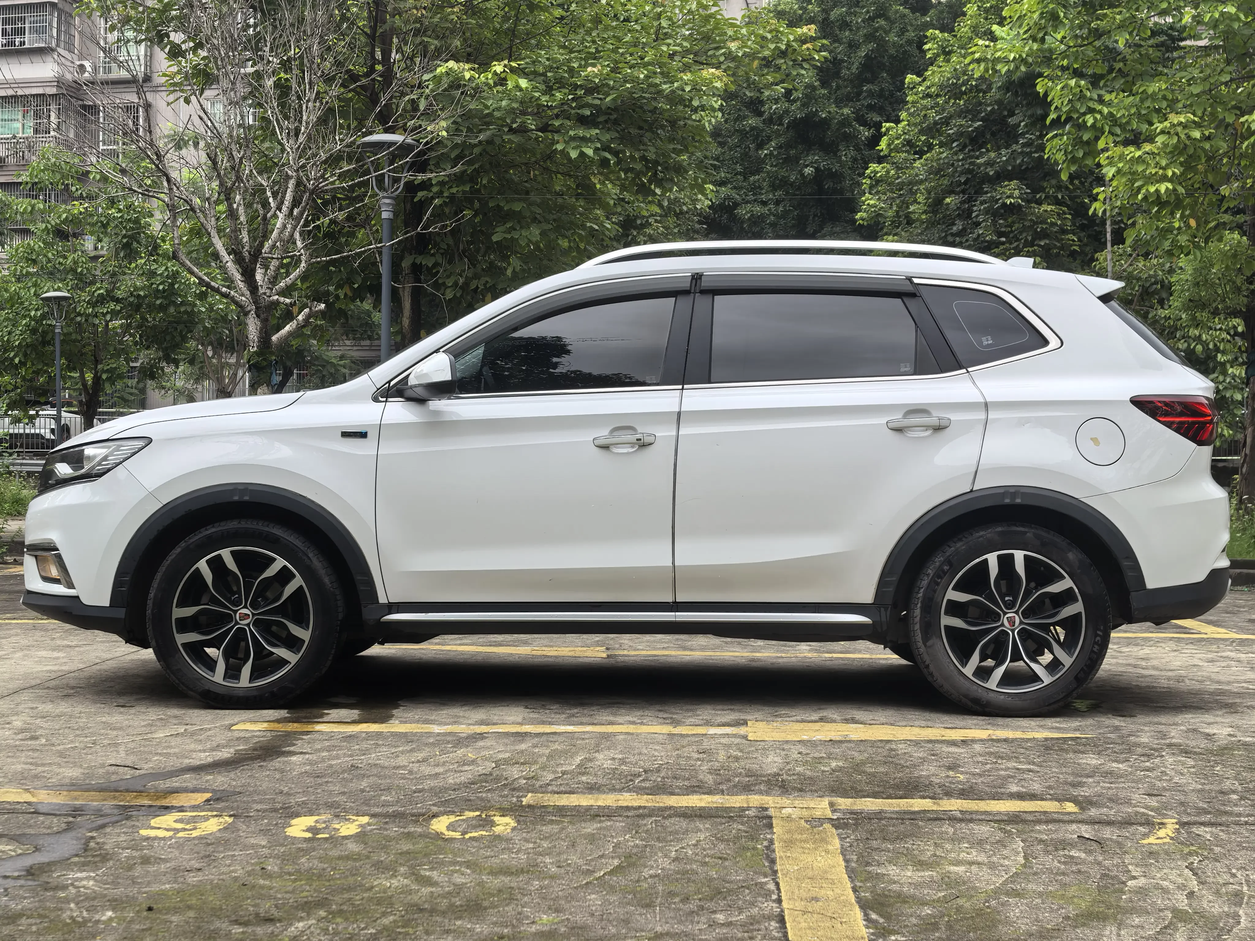 Roewe RX5