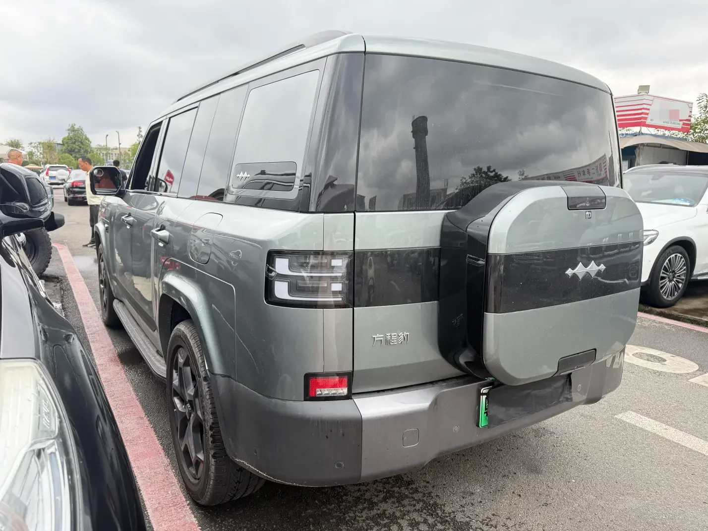 BYD Leopard Titanium 7 PHEV