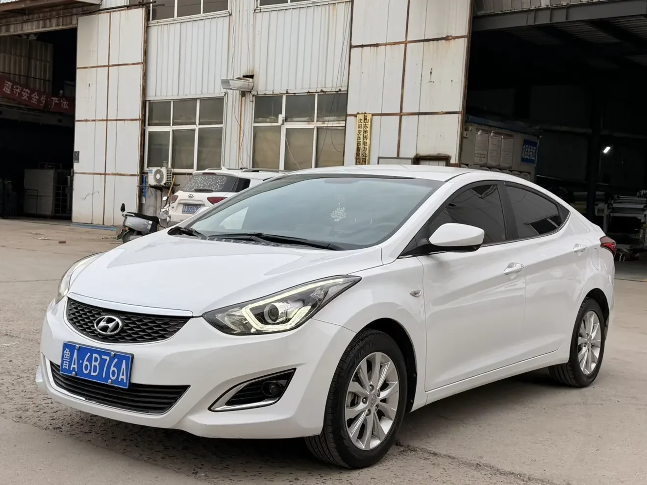 Hyundai Elantra