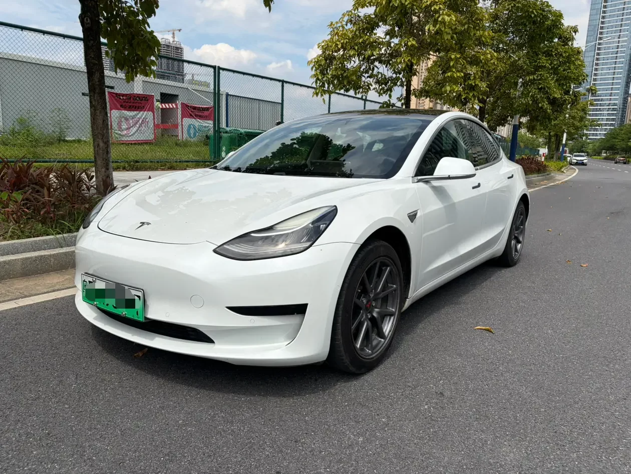 Tesla Model 3  из Китая