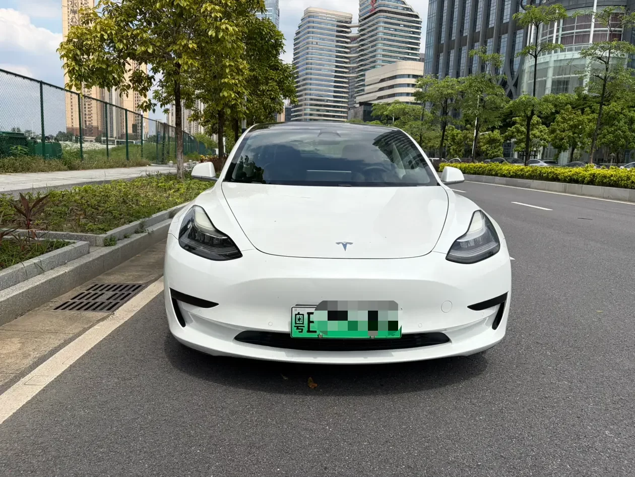 Tesla Model 3  из Китая