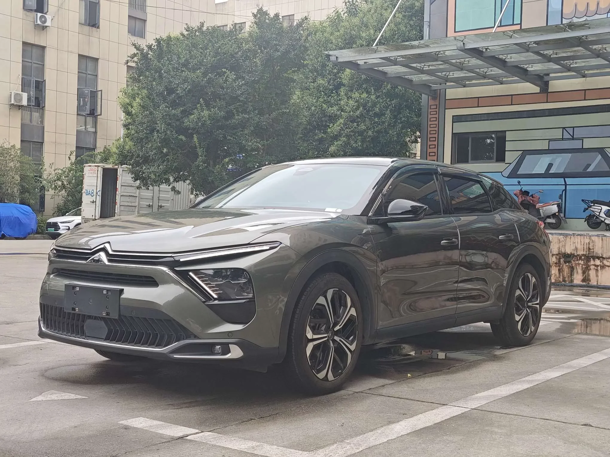 Citroën Versailles C5 X  из Китая