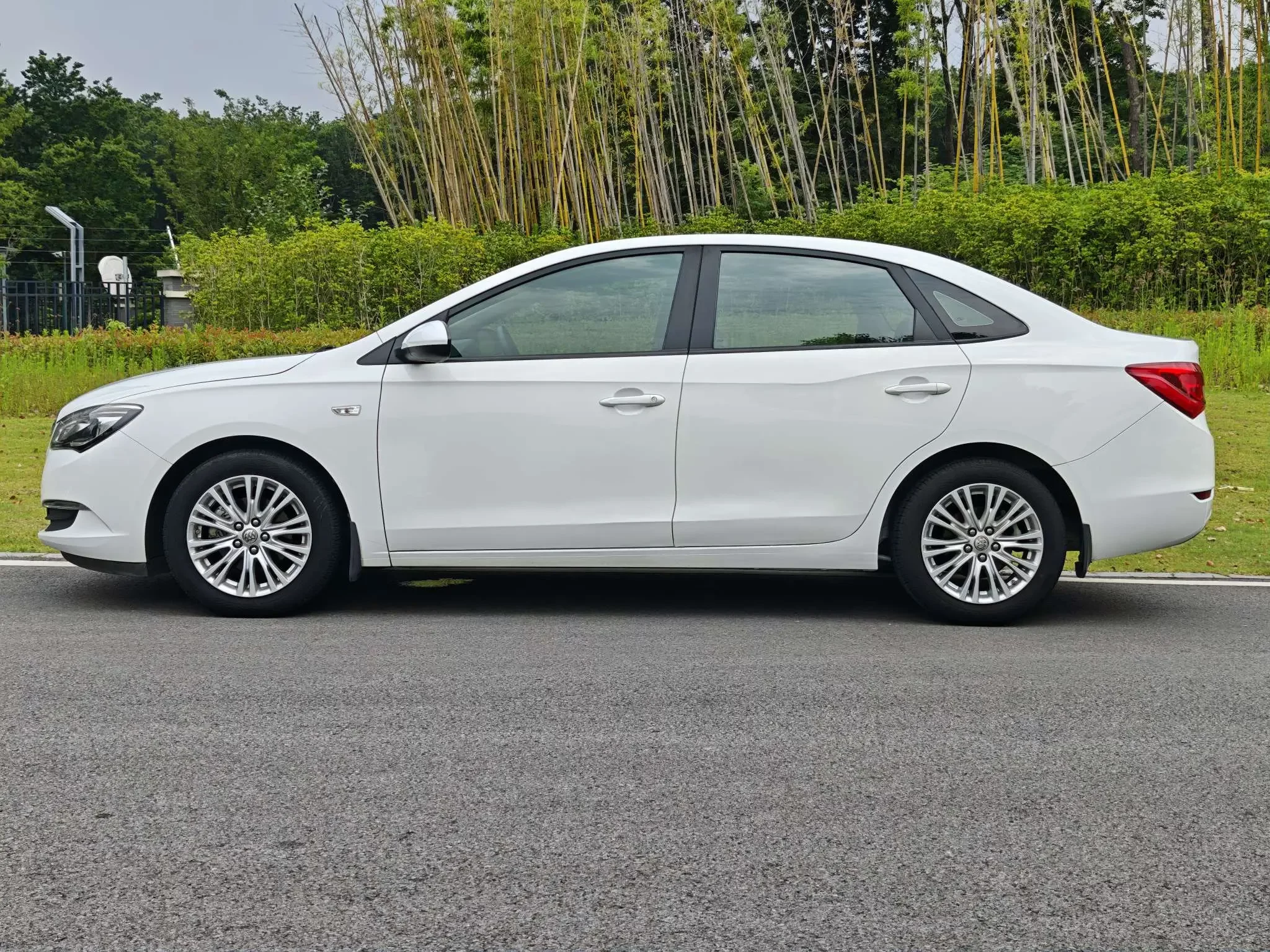 Buick Yinglang
