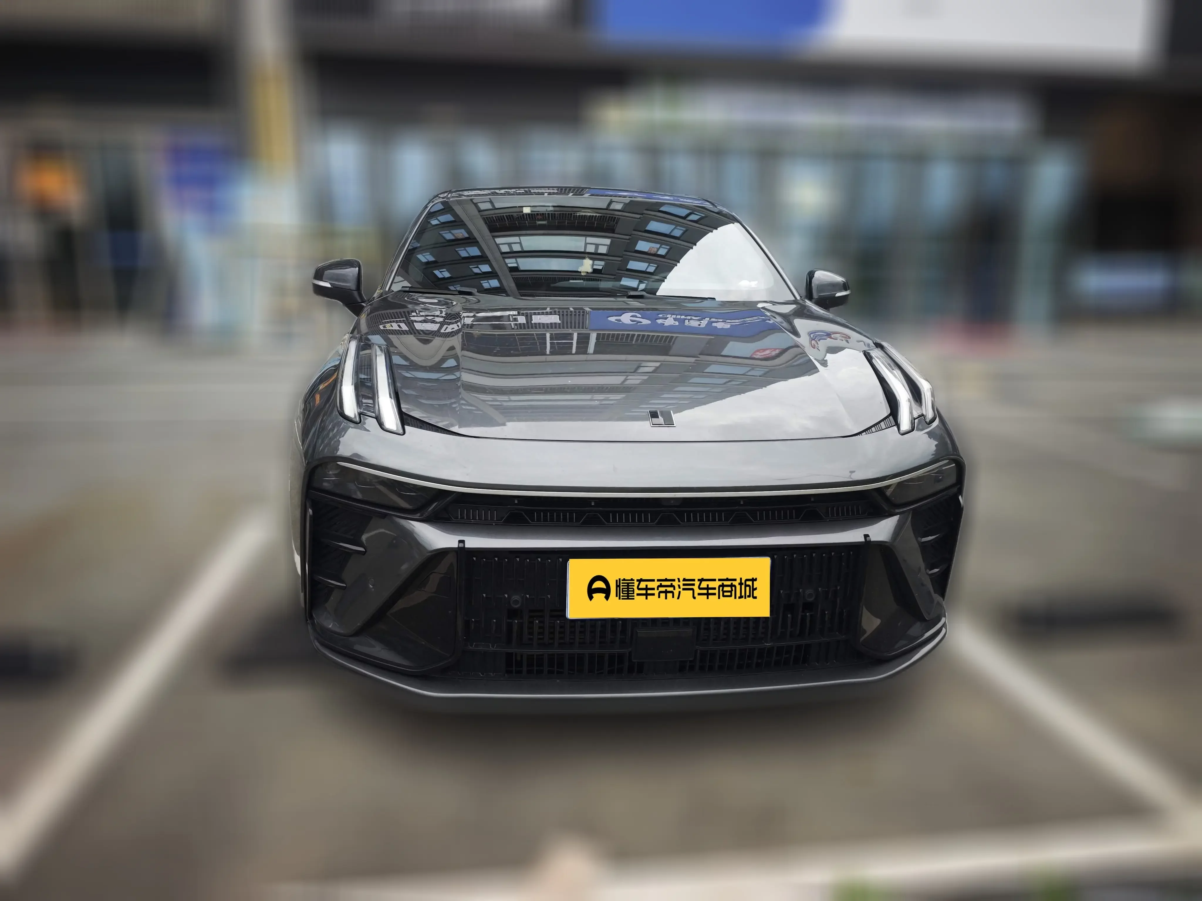 Lynk & Co 03
