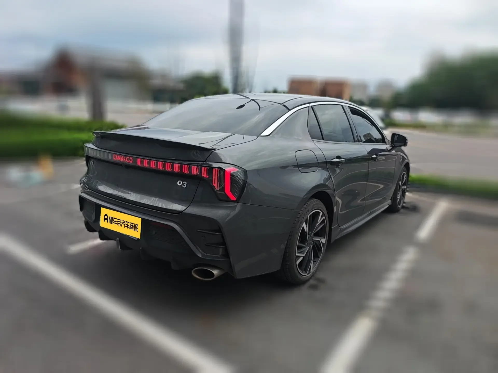 Lynk & Co 03