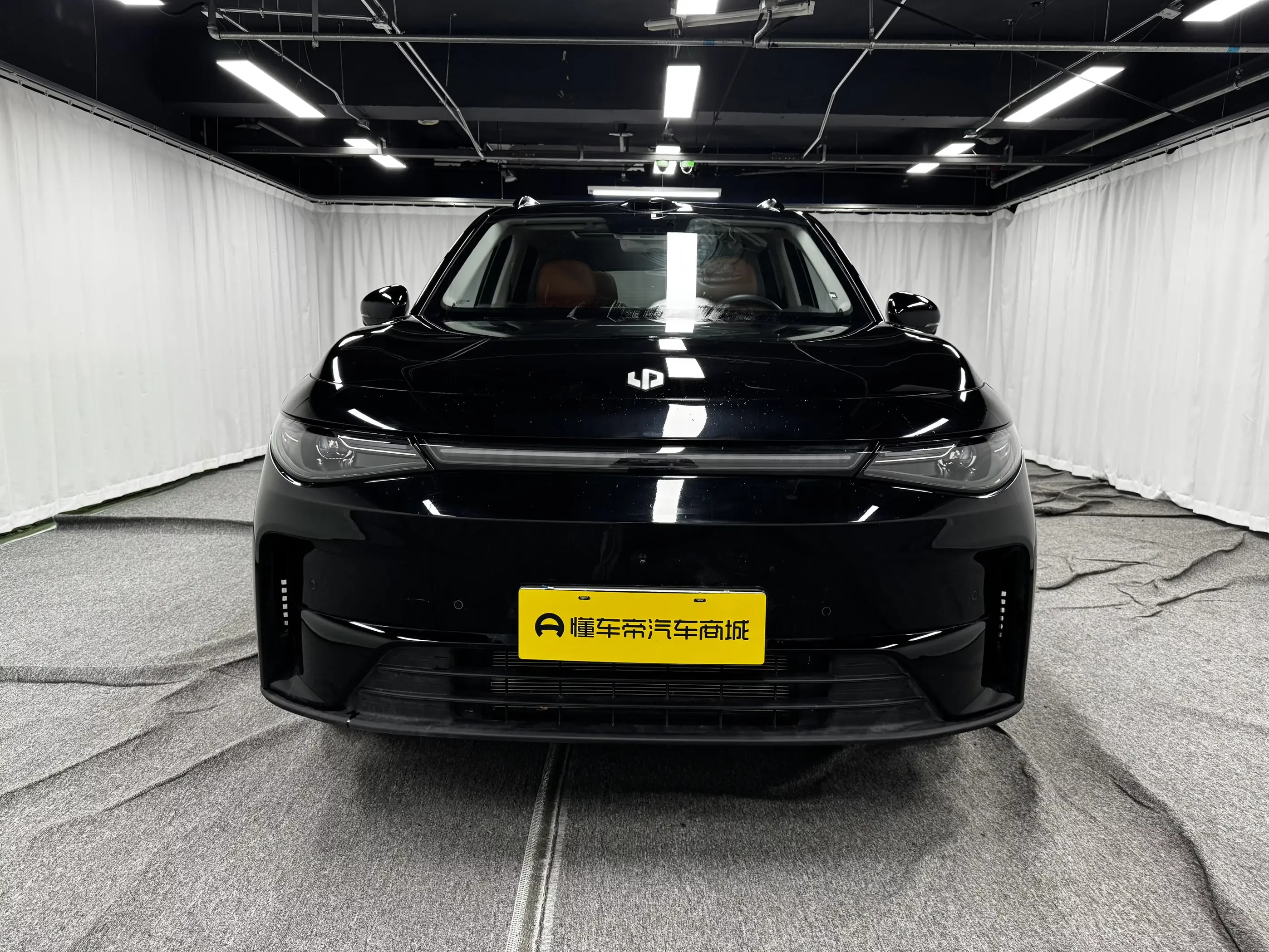 Leapmotor C16