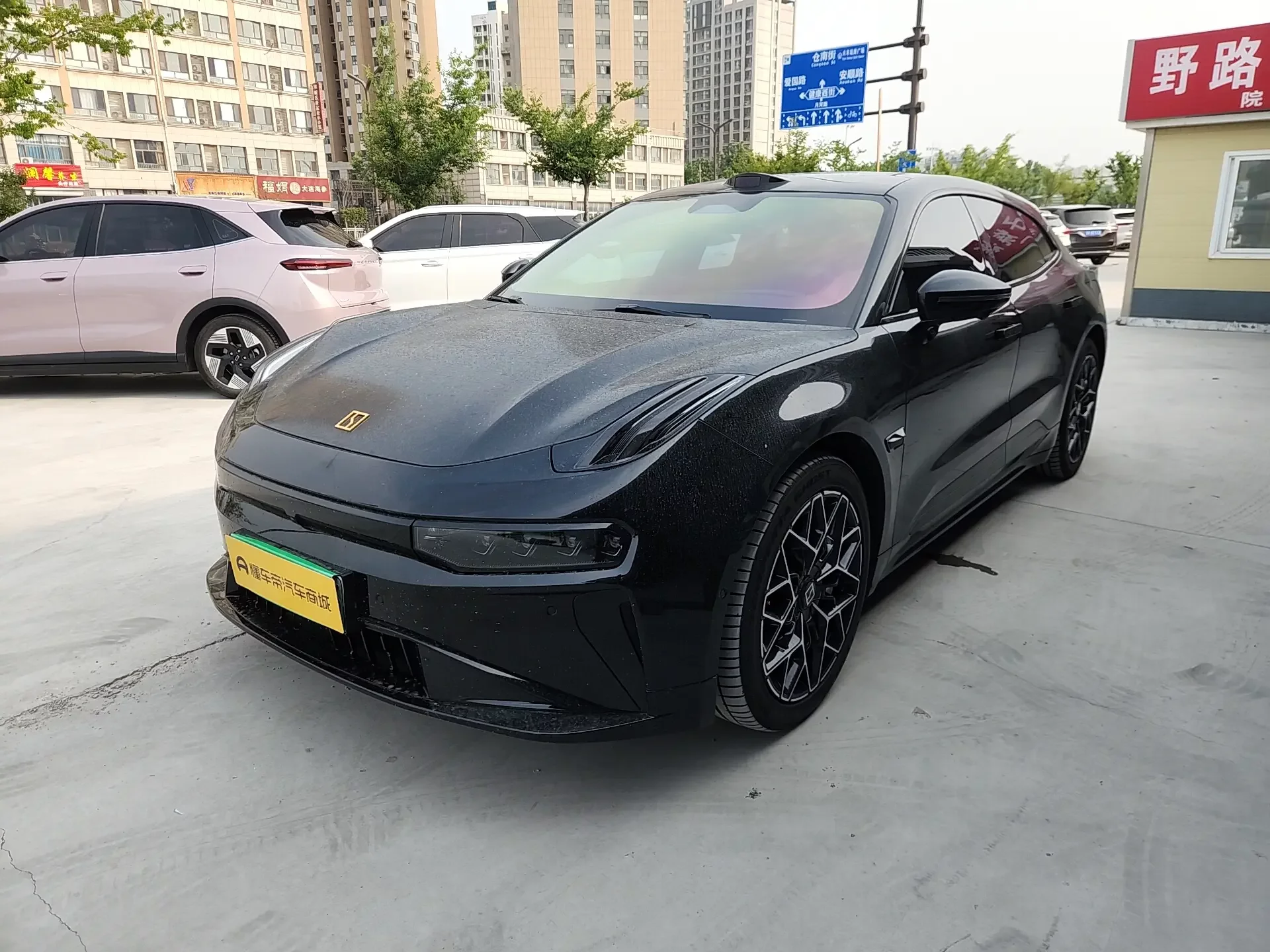 ZEEKR 001