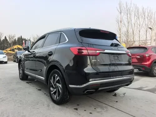 Hongqi HS5