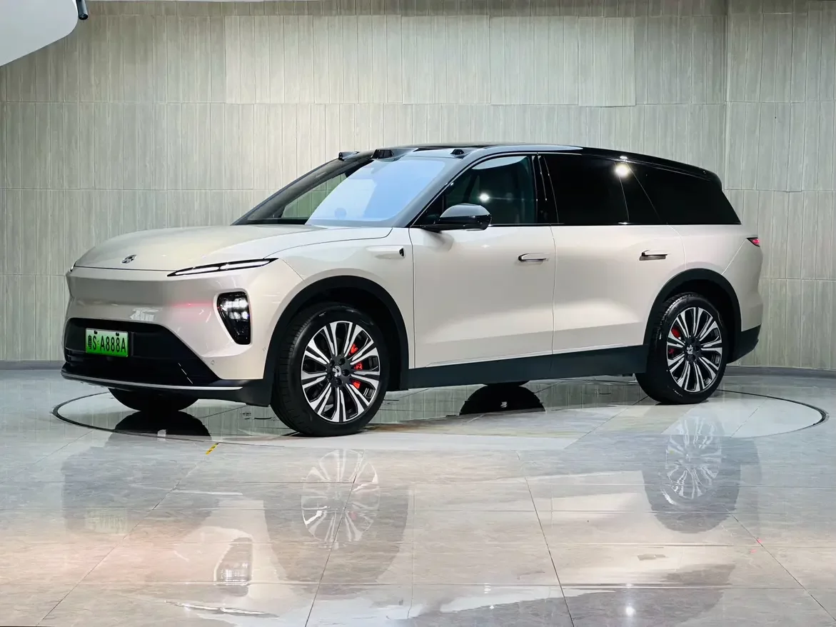 NIO ES8  из Китая
