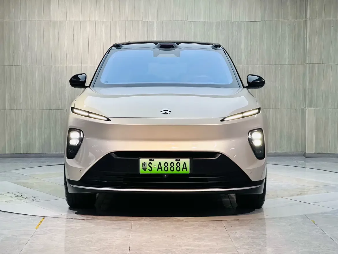 NIO ES8  из Китая