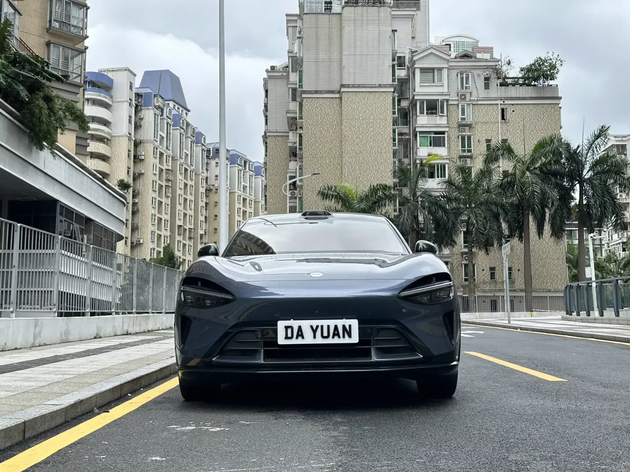 Xiaomi car Xiaomi YU7  из Китая