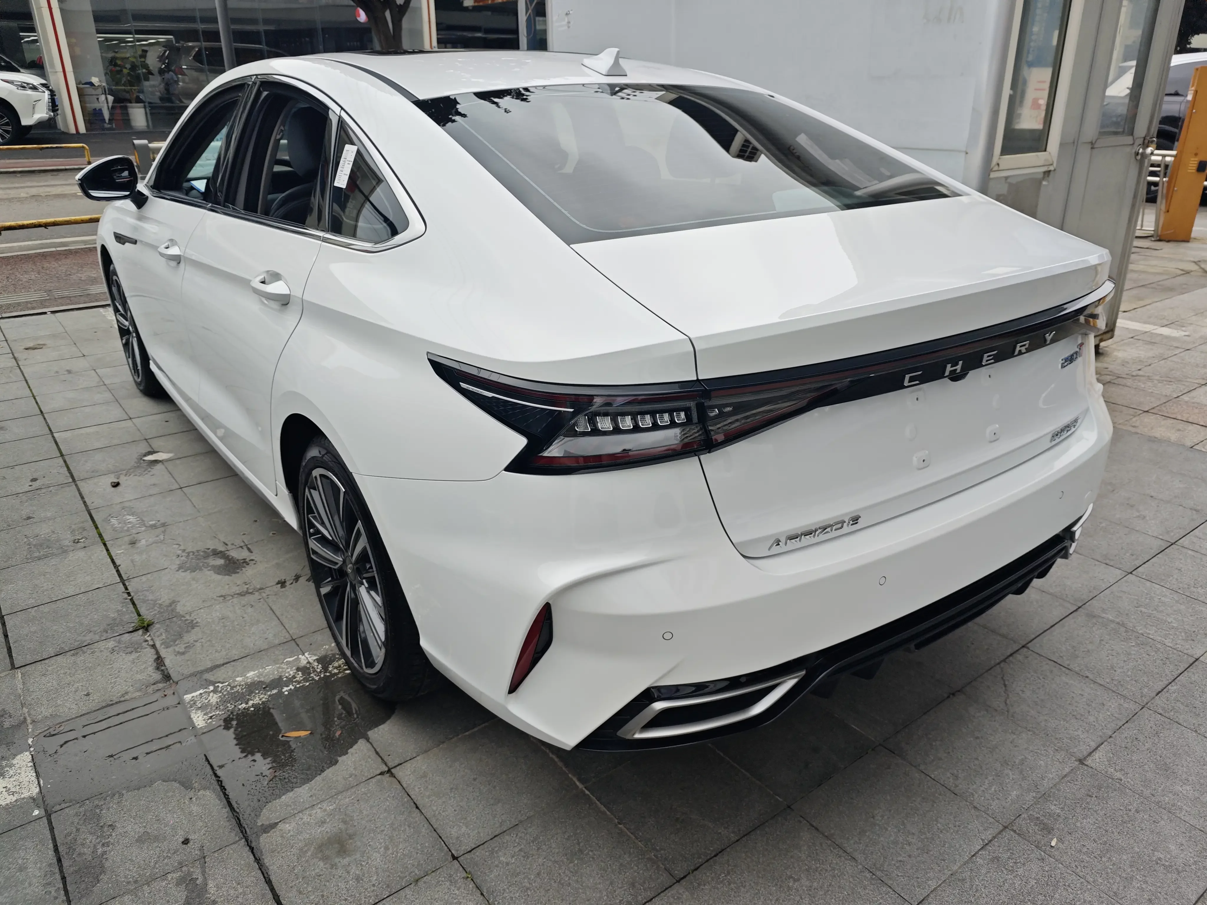 Chery Arrizo 8