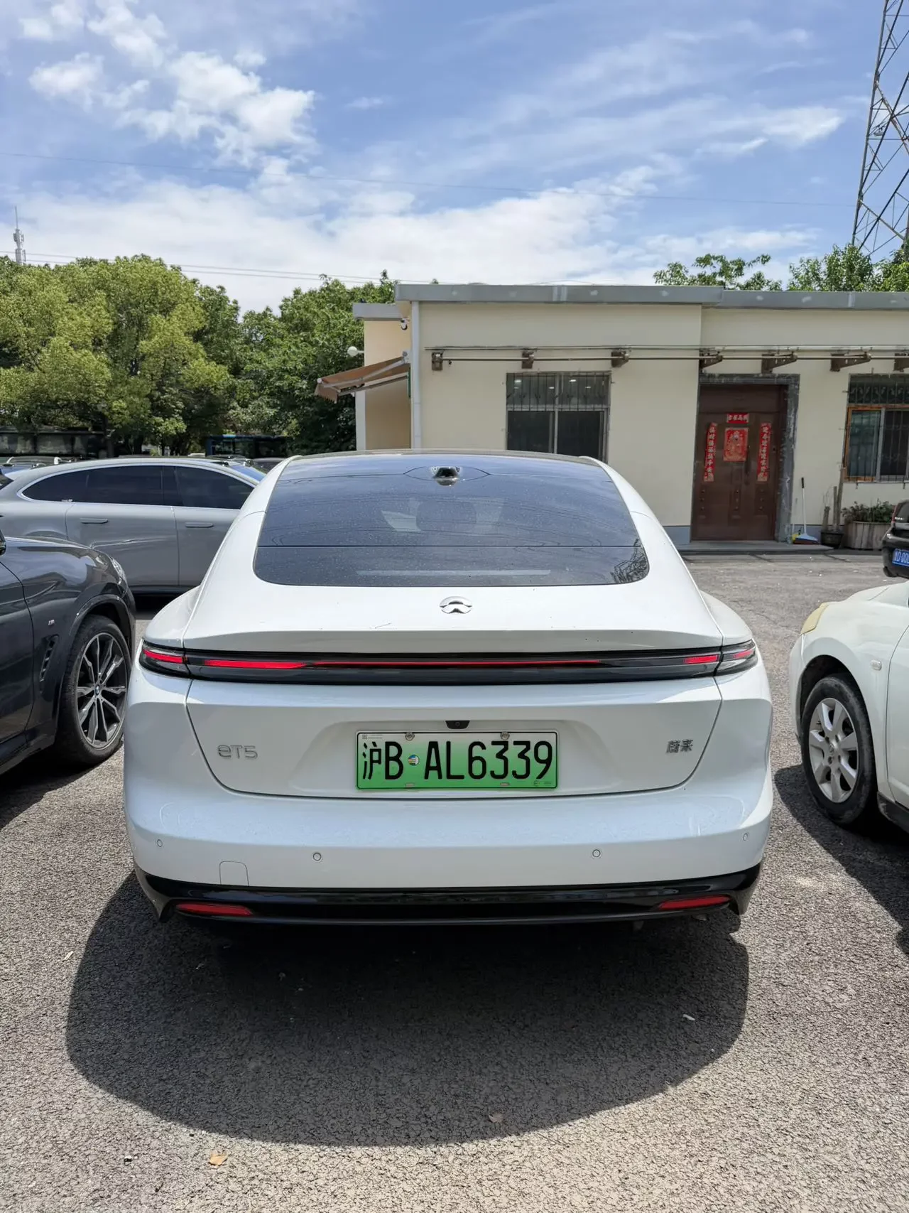 NIO ET5