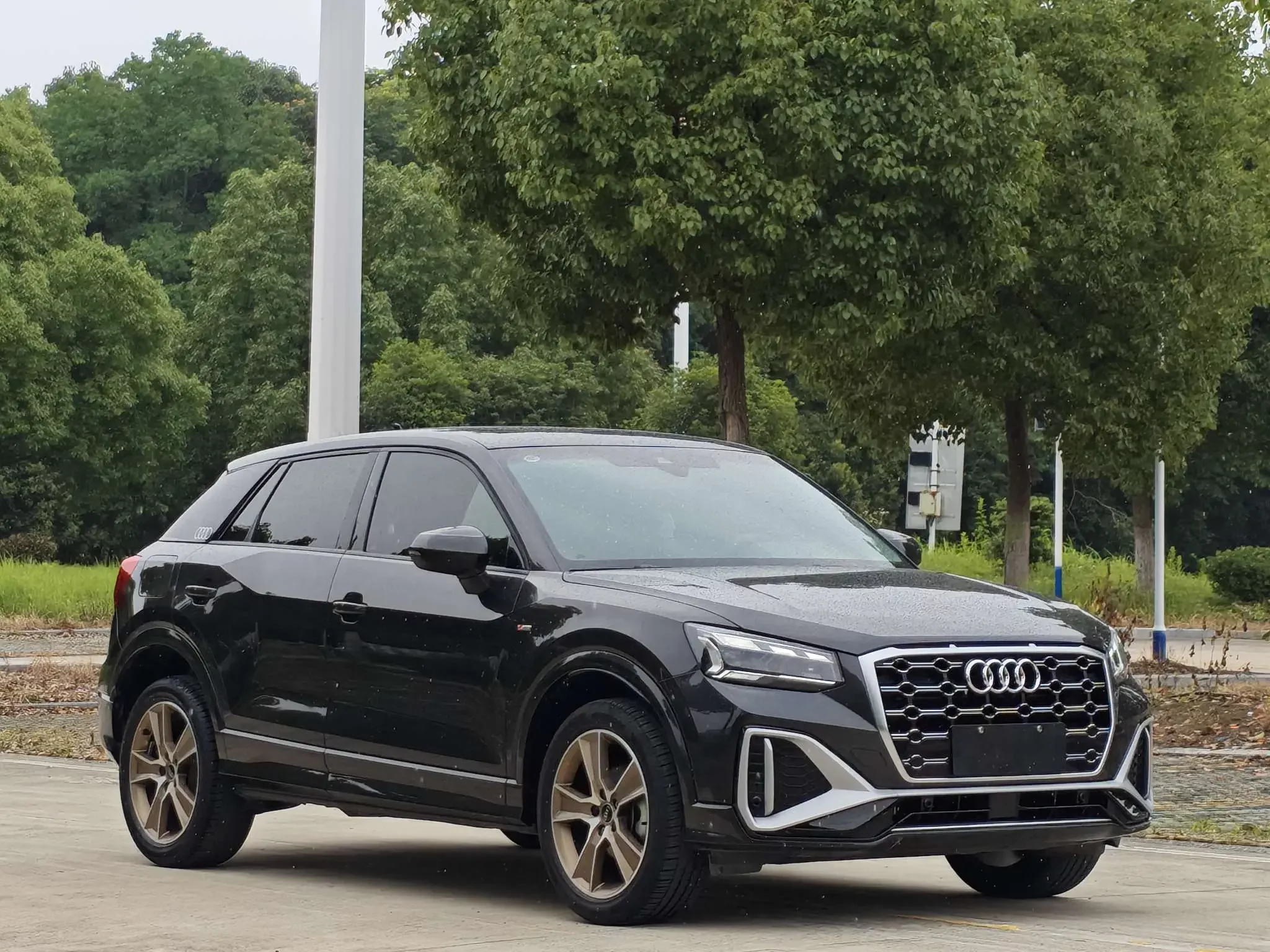 Audi Q2L