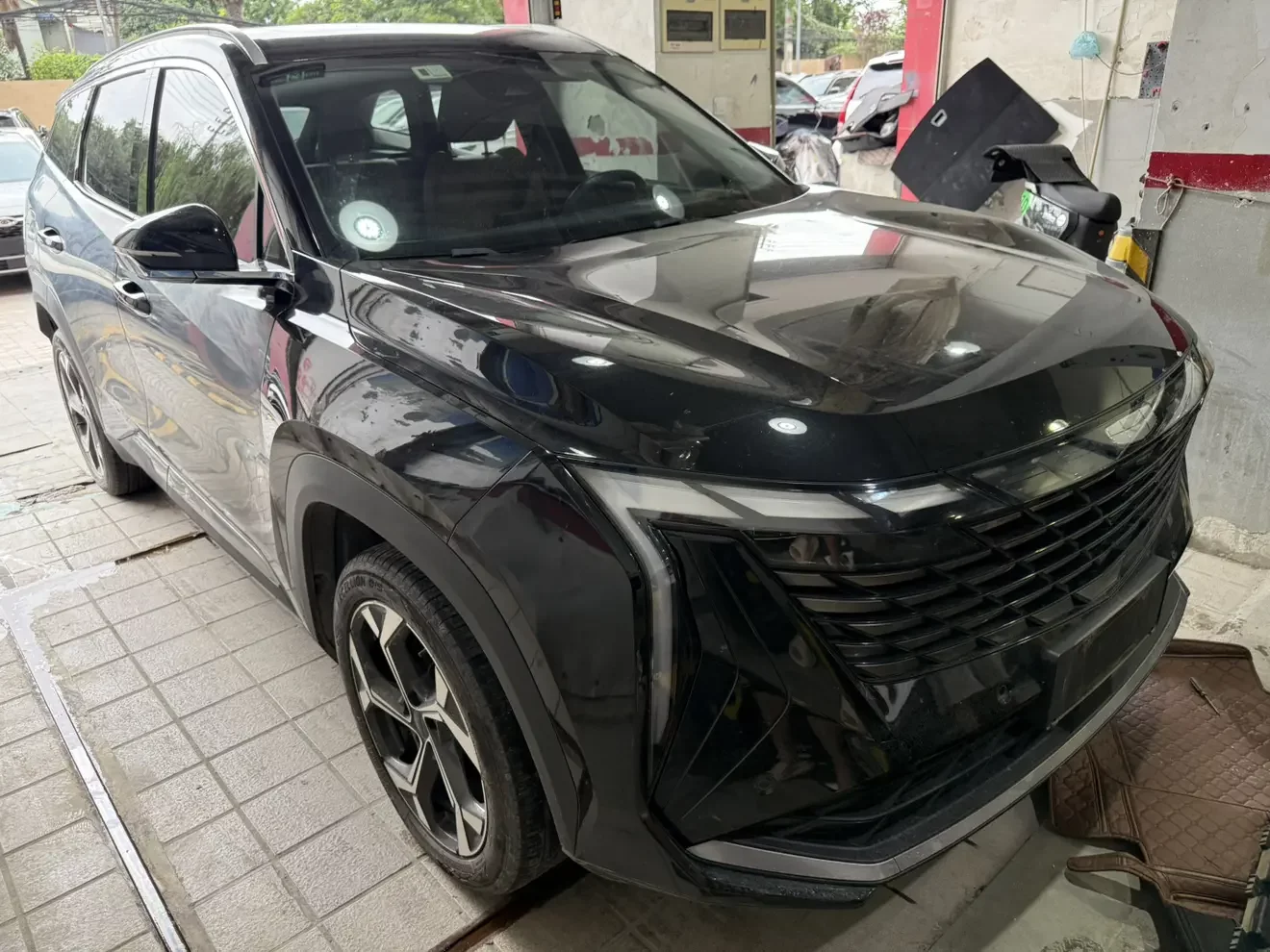 Geely Atlas L