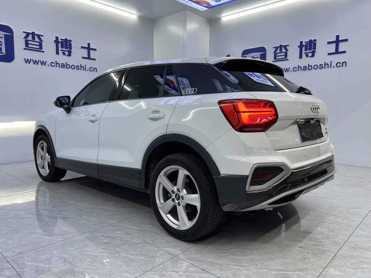 Audi Q2L