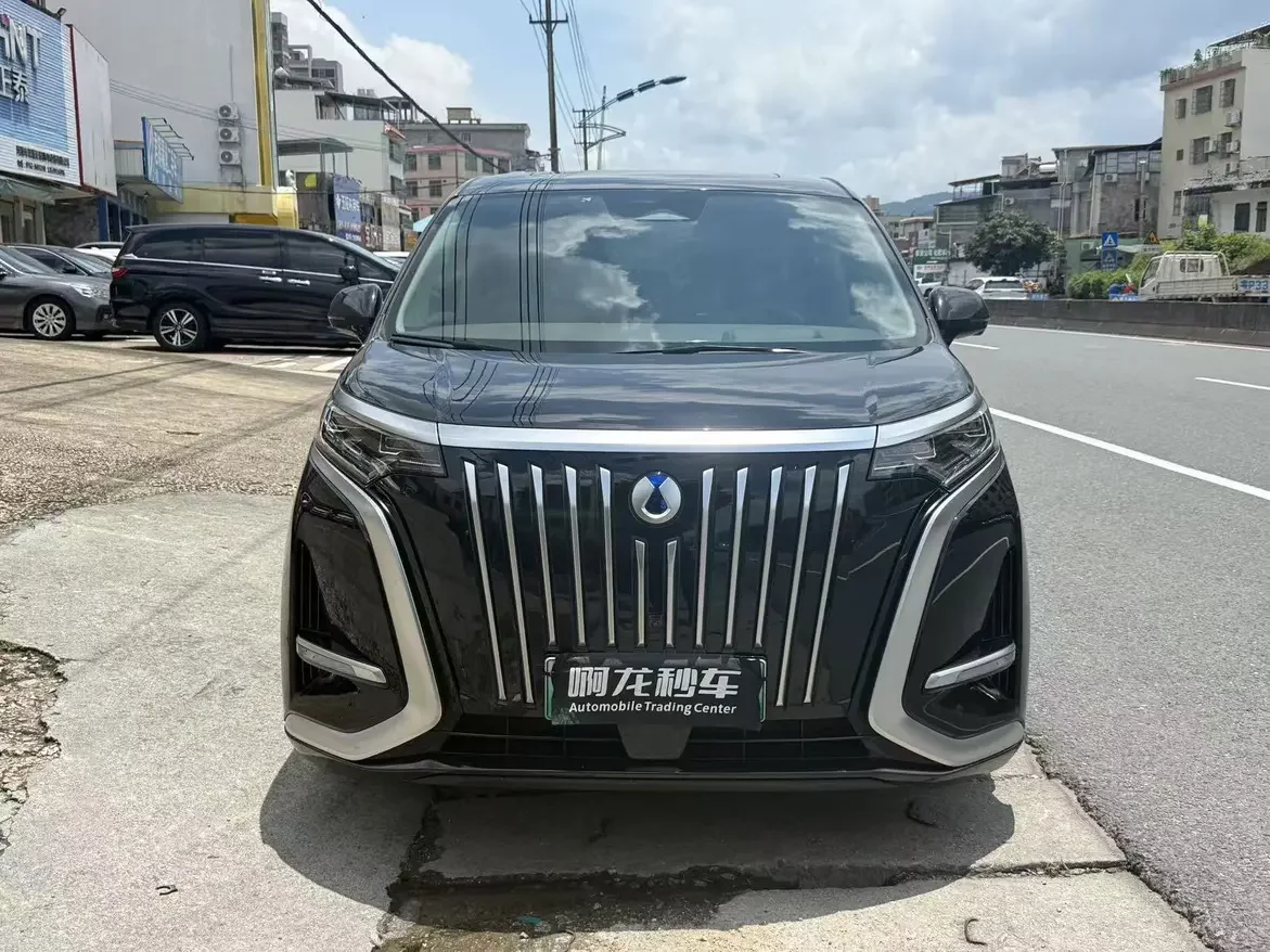 Denza D9 EV