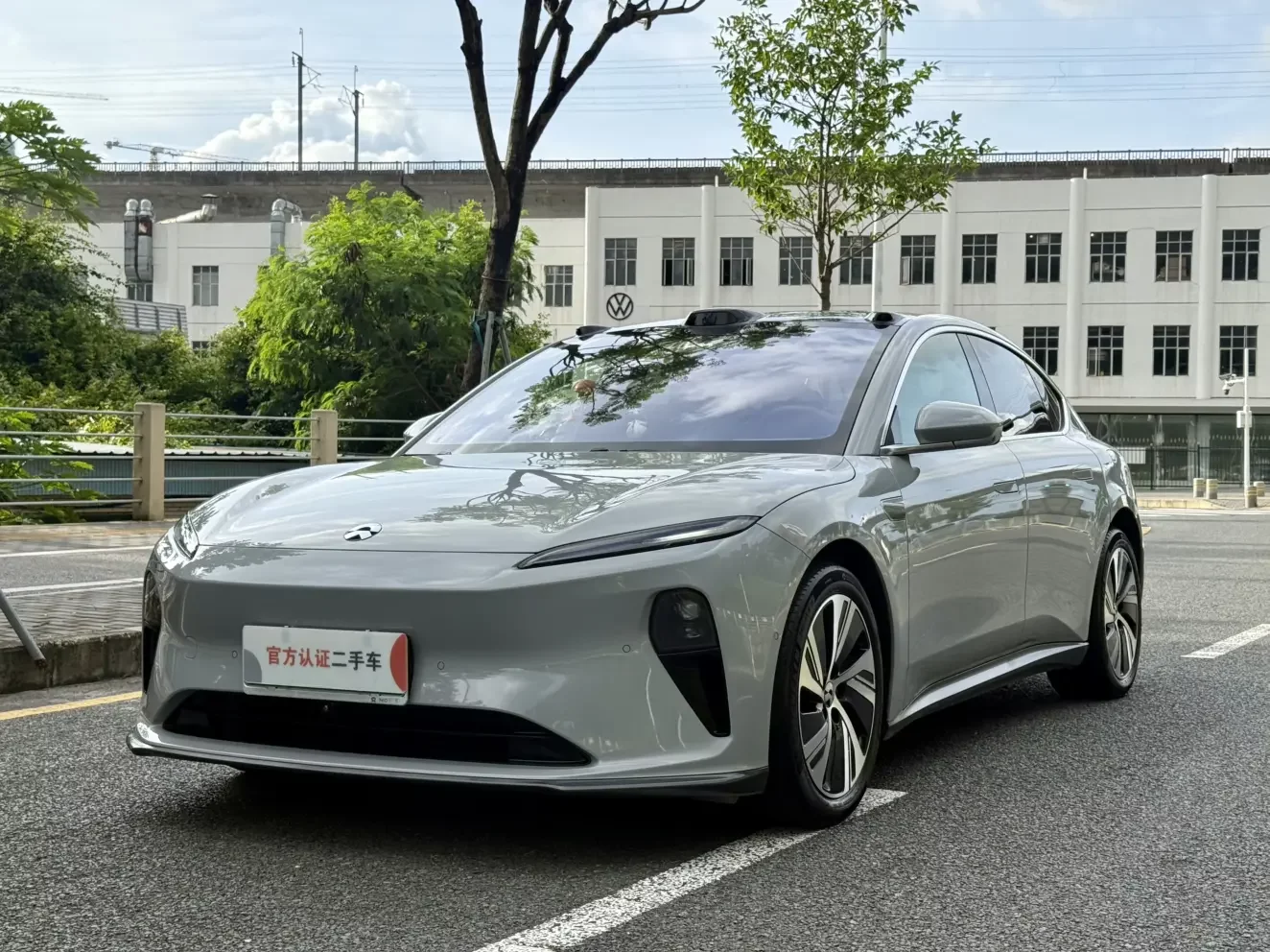 NIO ET5  из Китая