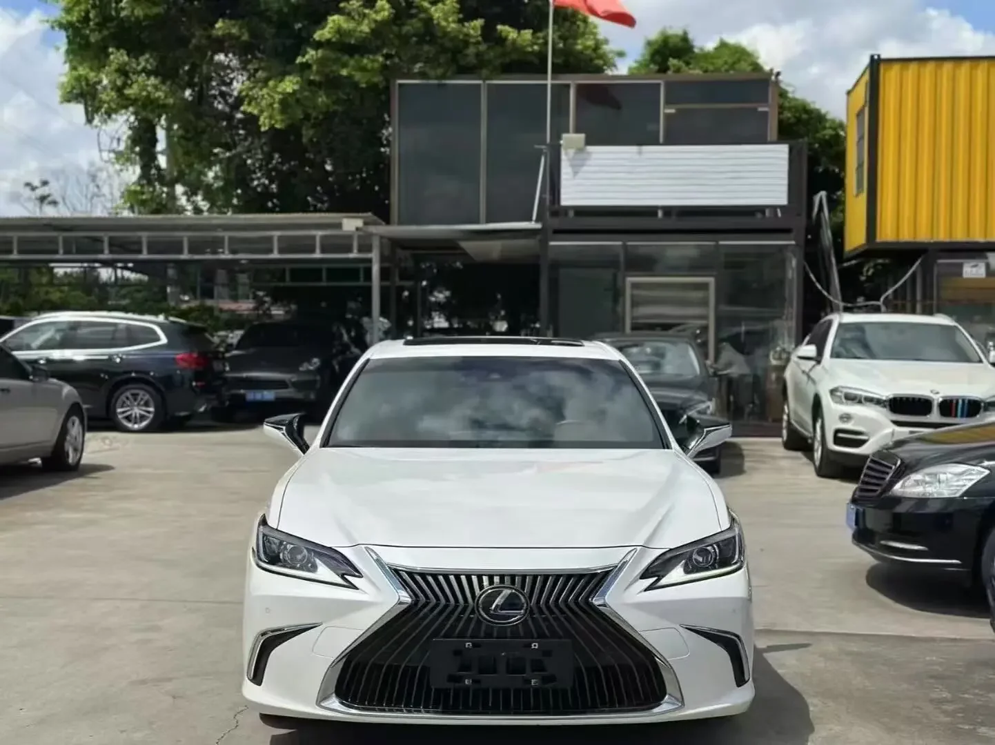 Lexus ES