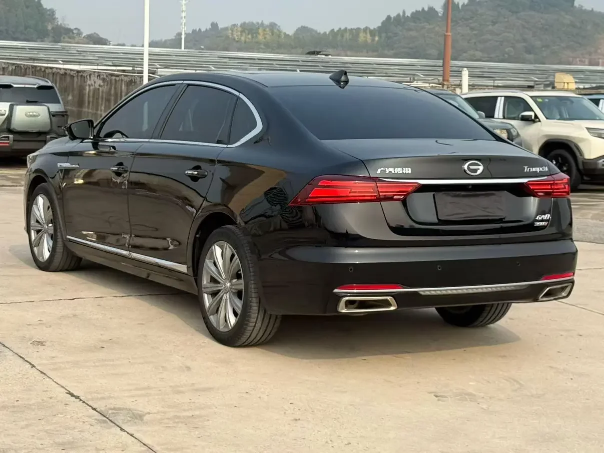 GAC Trumpchi GA8