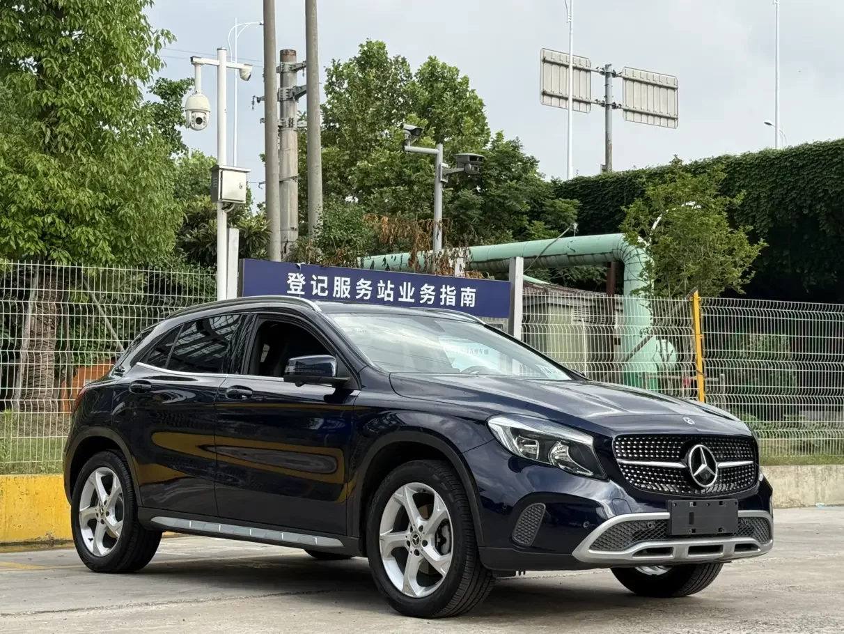 Mercedes-Benz GLA