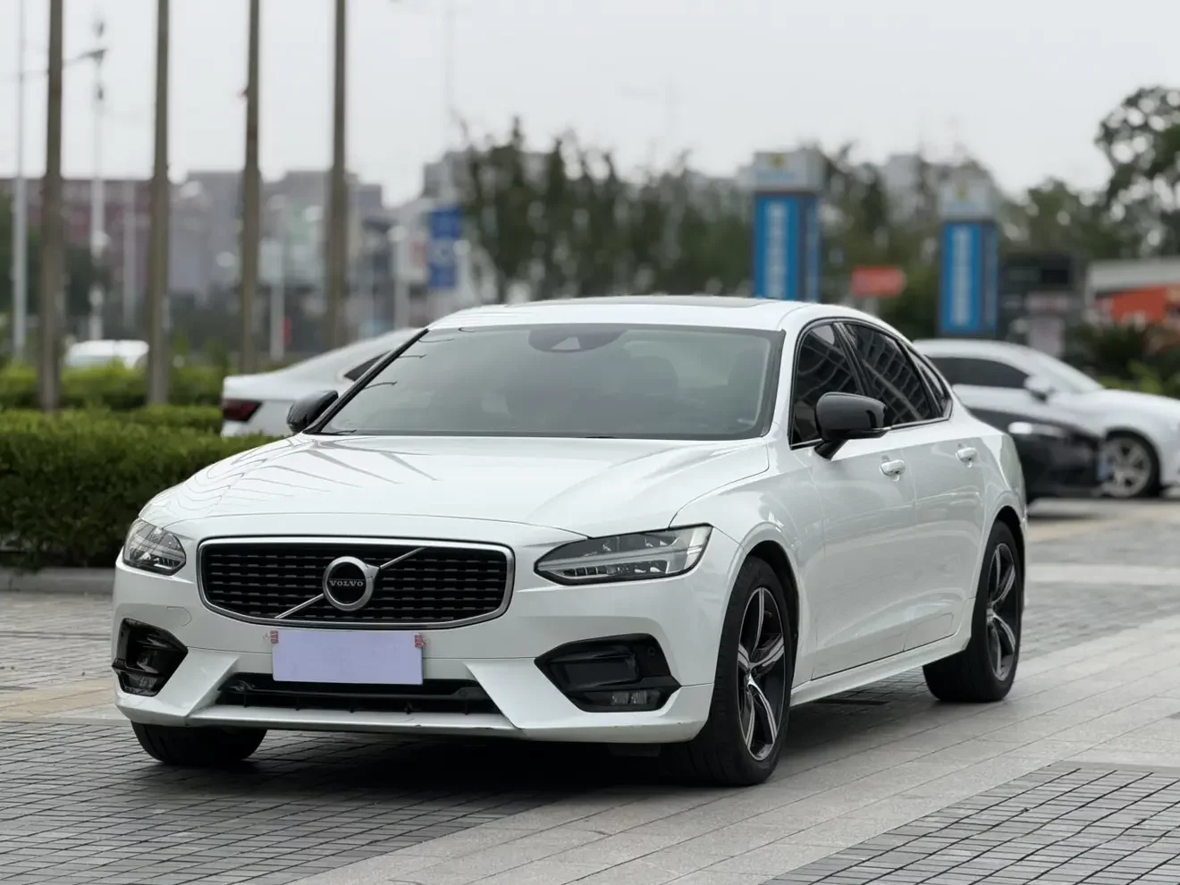 Volvo S90