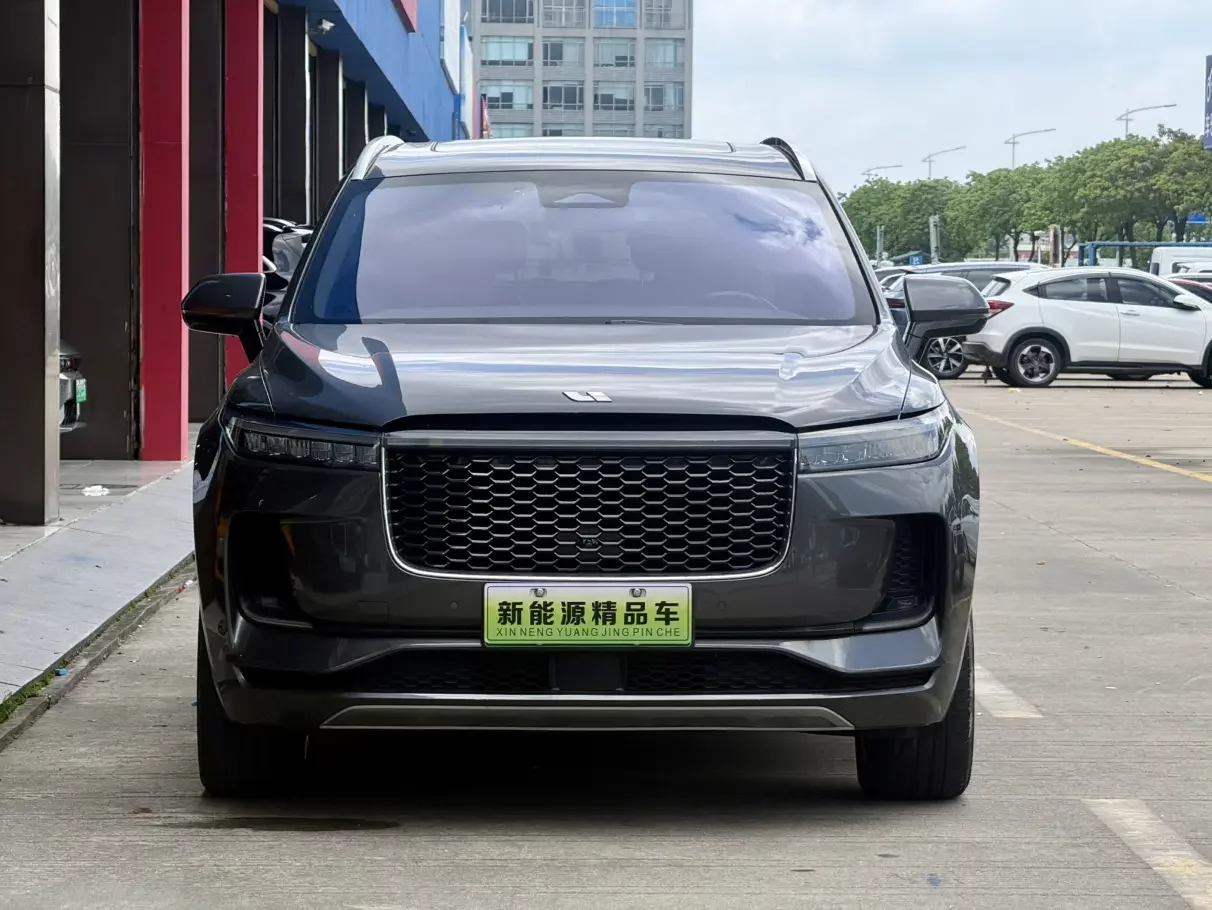 Li ONE (Ideal ONE)  из Китая