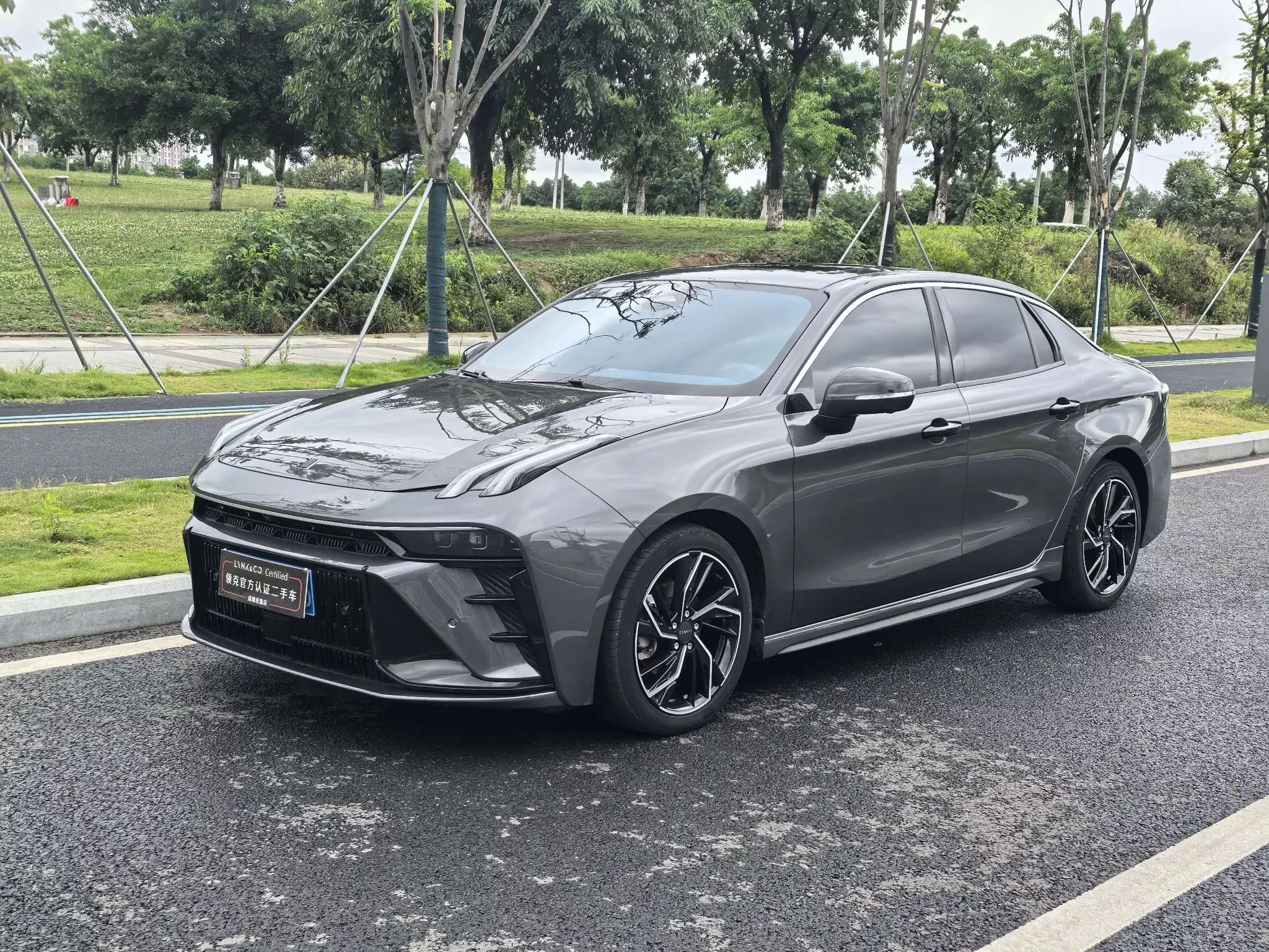 Lynk & Co 03