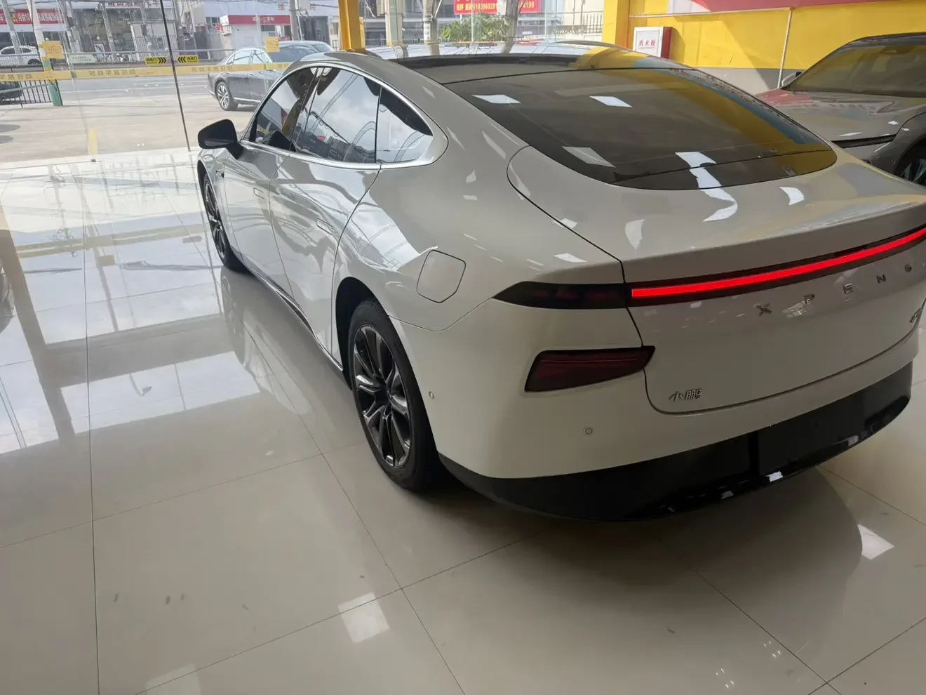 Xpeng P7