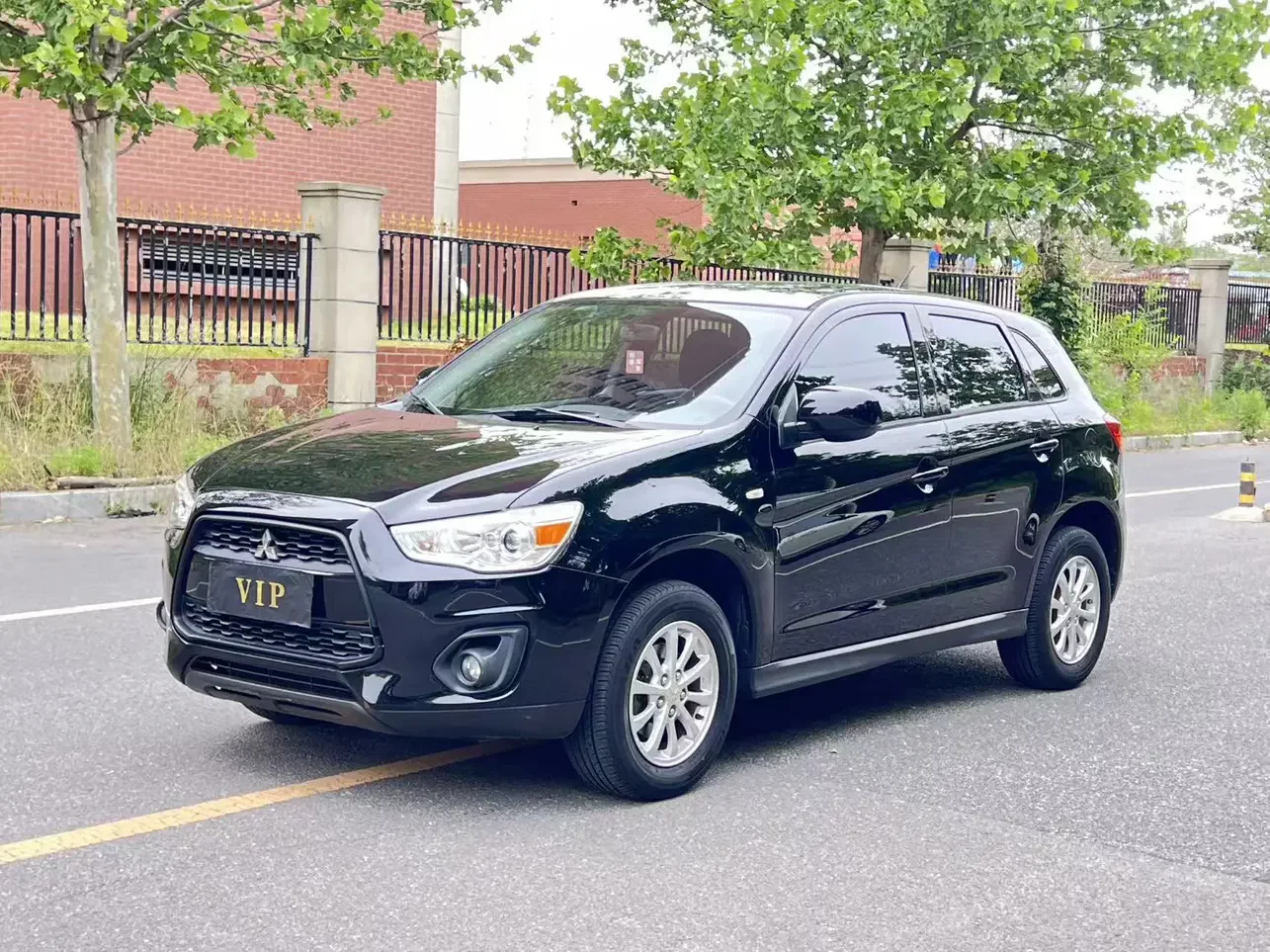 Mitsubishi Jinxuan ASX  из Китая