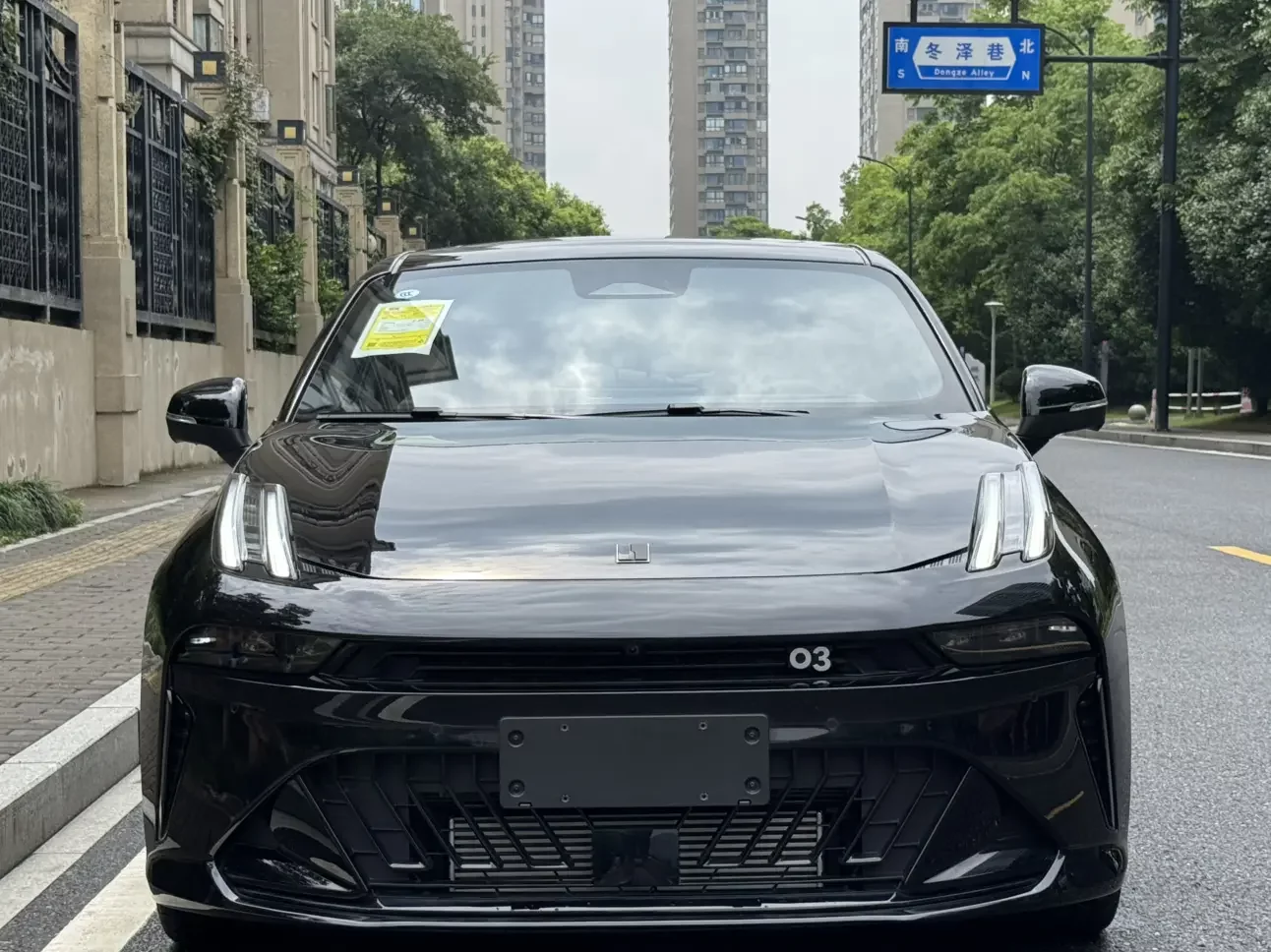 Lynk & Co 03