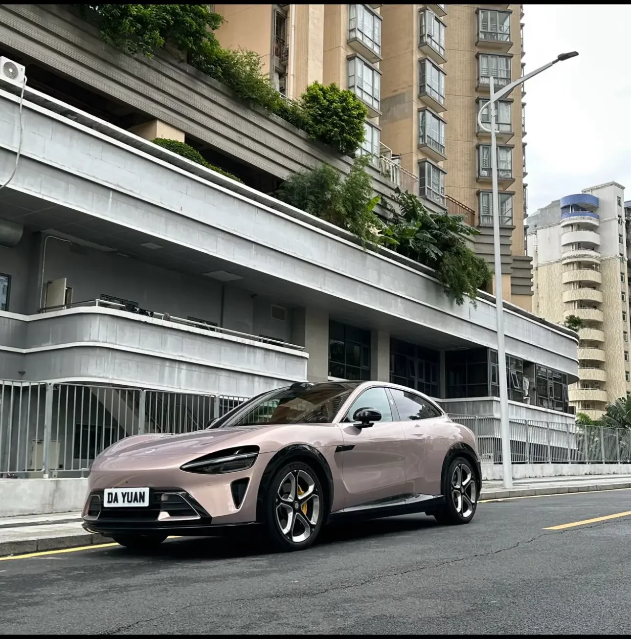 Xiaomi car Xiaomi YU7  из Китая