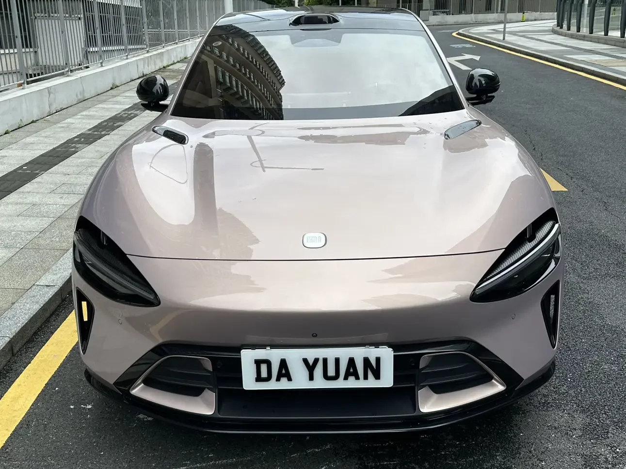 Xiaomi car Xiaomi YU7  из Китая