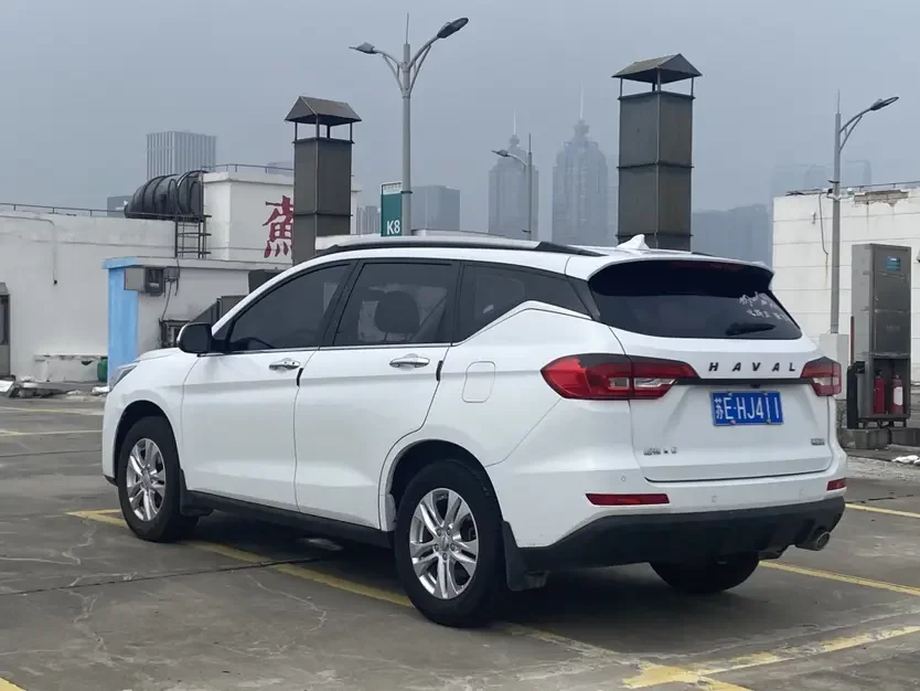 Haval M6