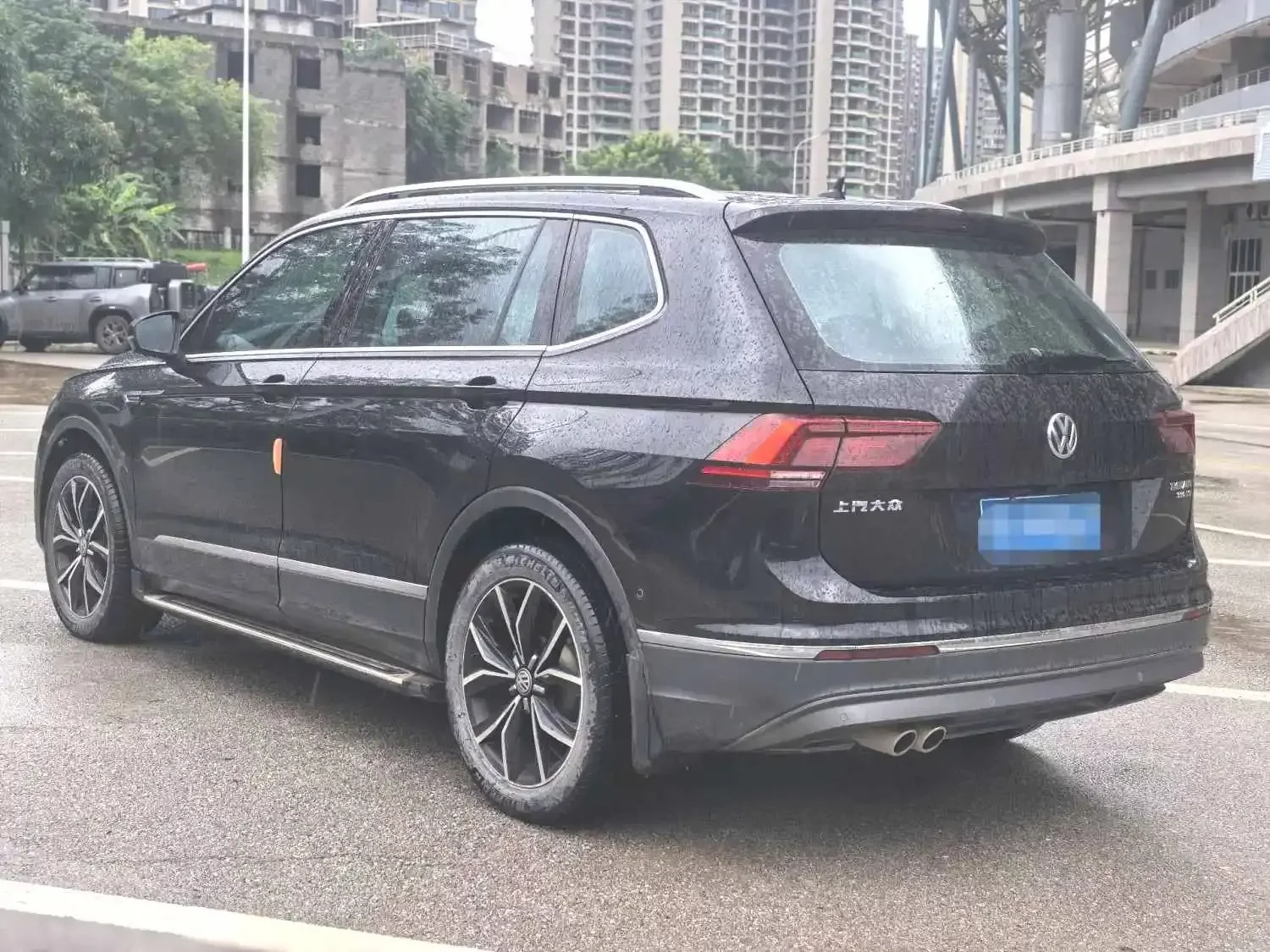 Volkswagen Tiguan L