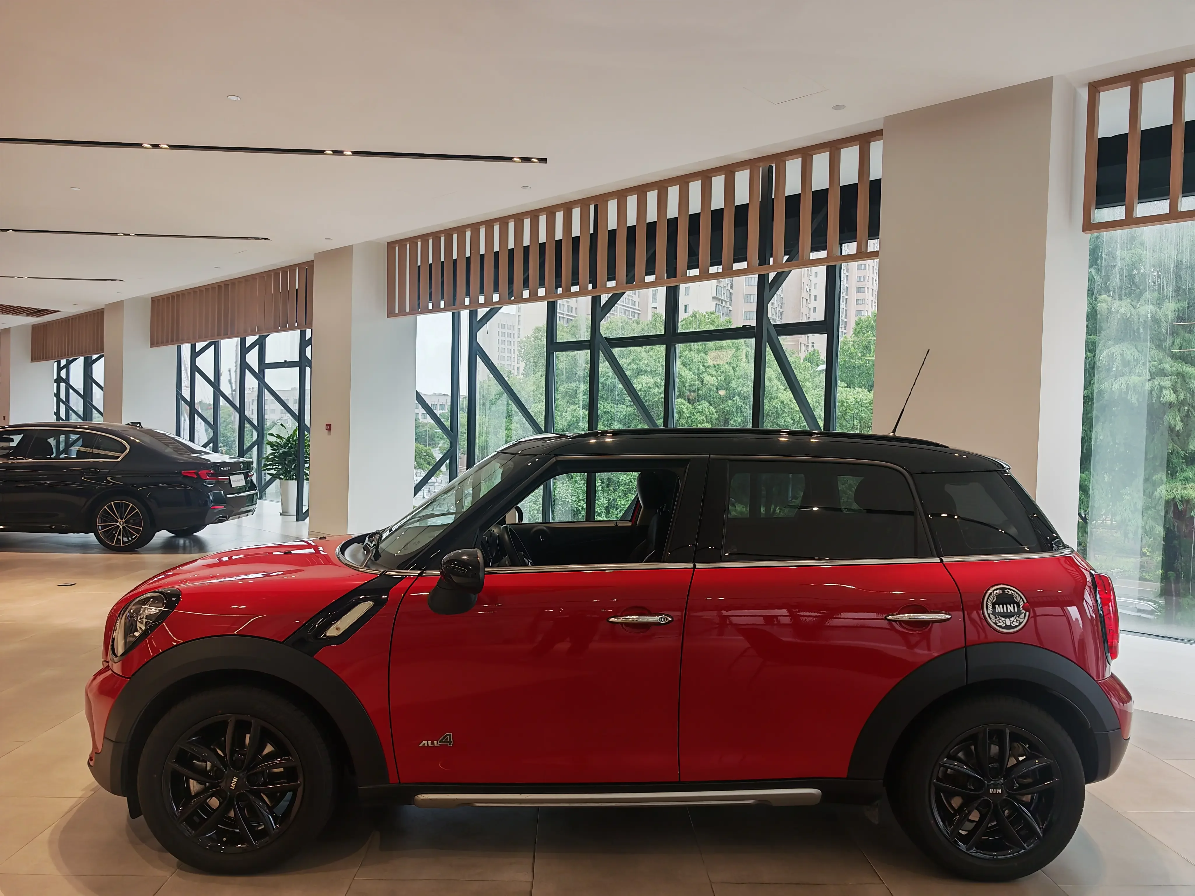 MINI COUNTRYMAN