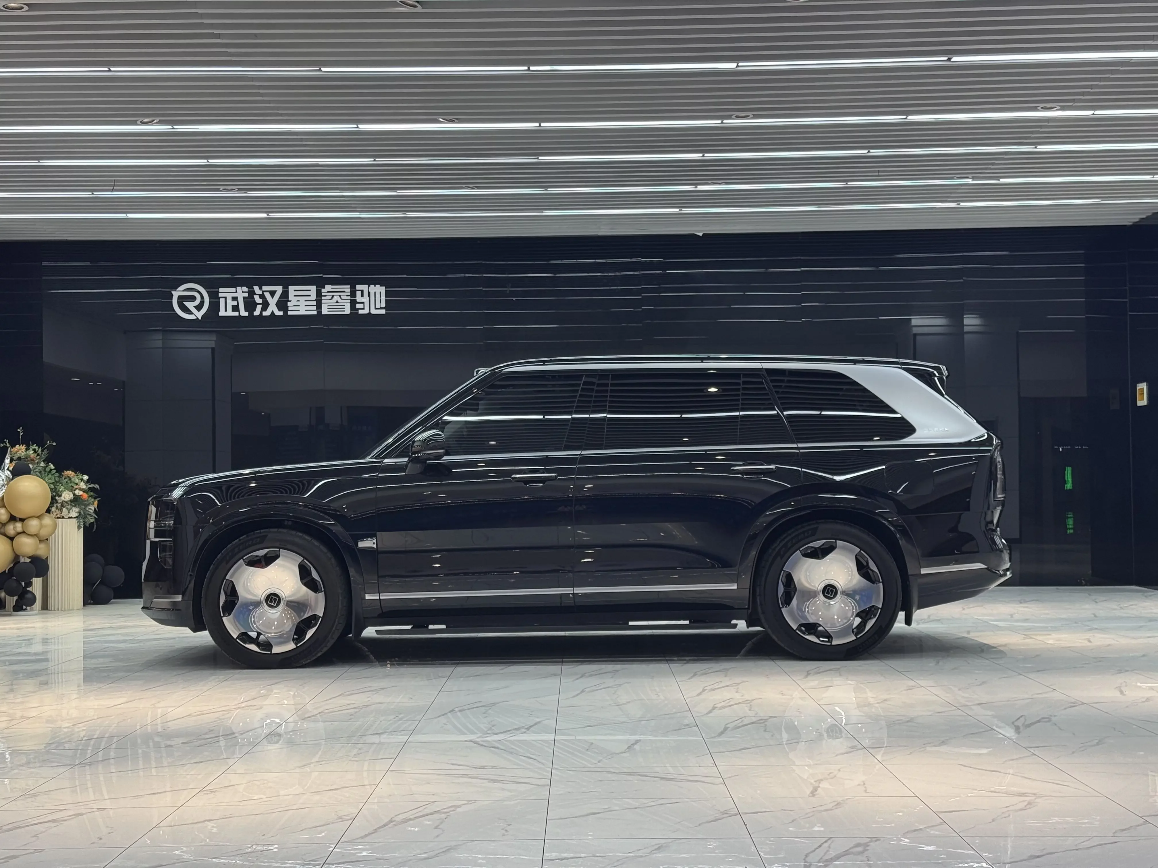 ZEEKR 9X