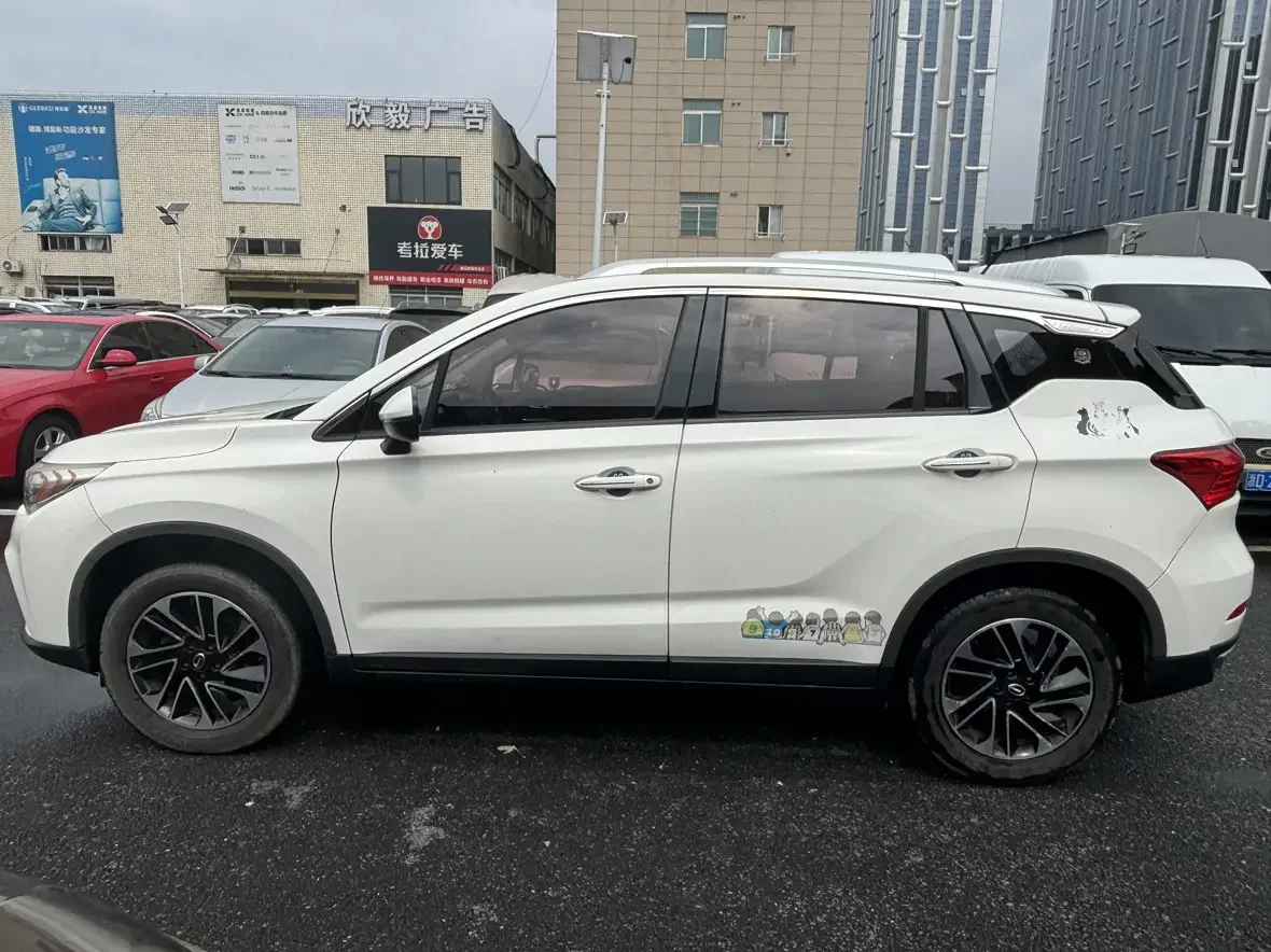 GAC Trumpchi GS4