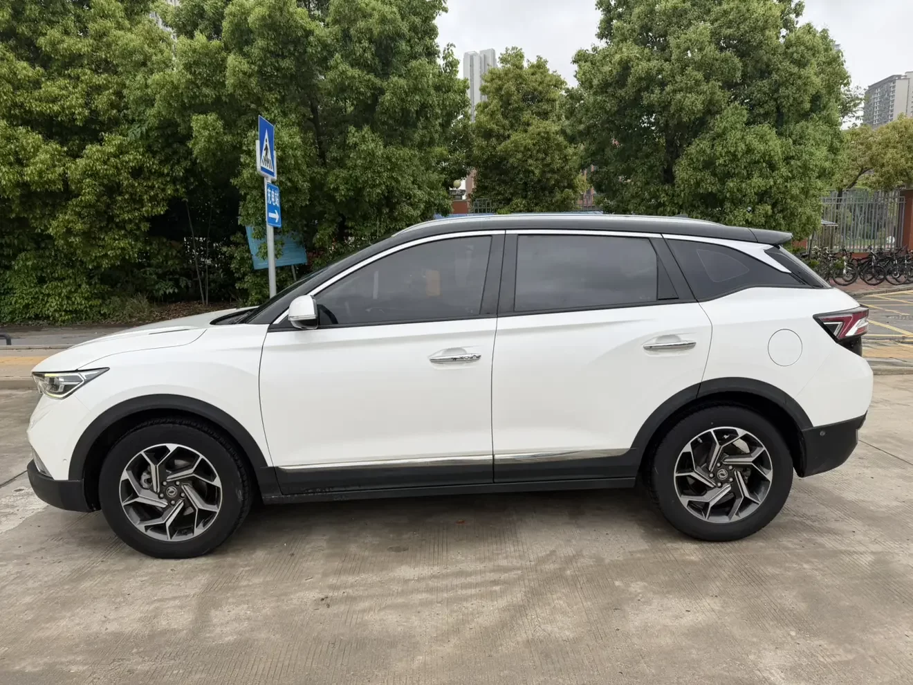 Dongfeng Fengshen AX7