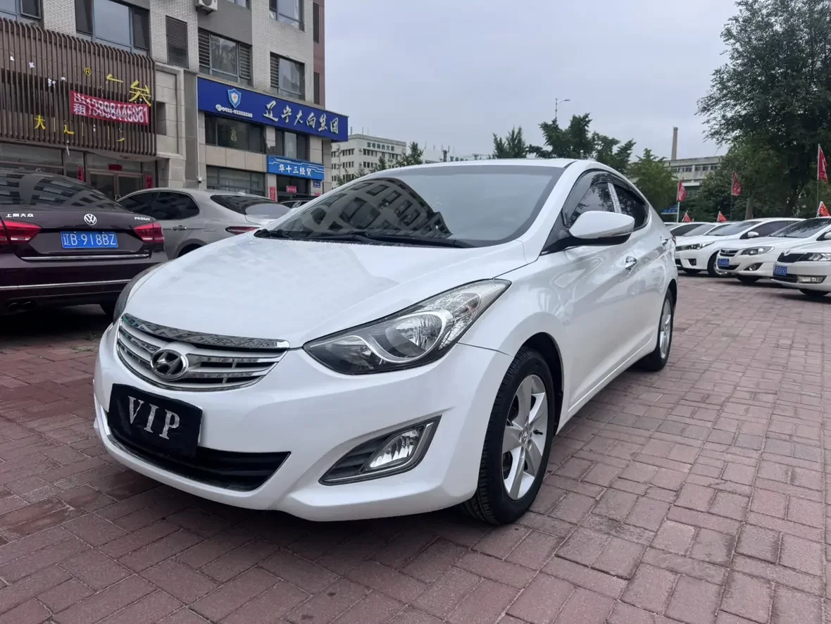 Hyundai Elantra