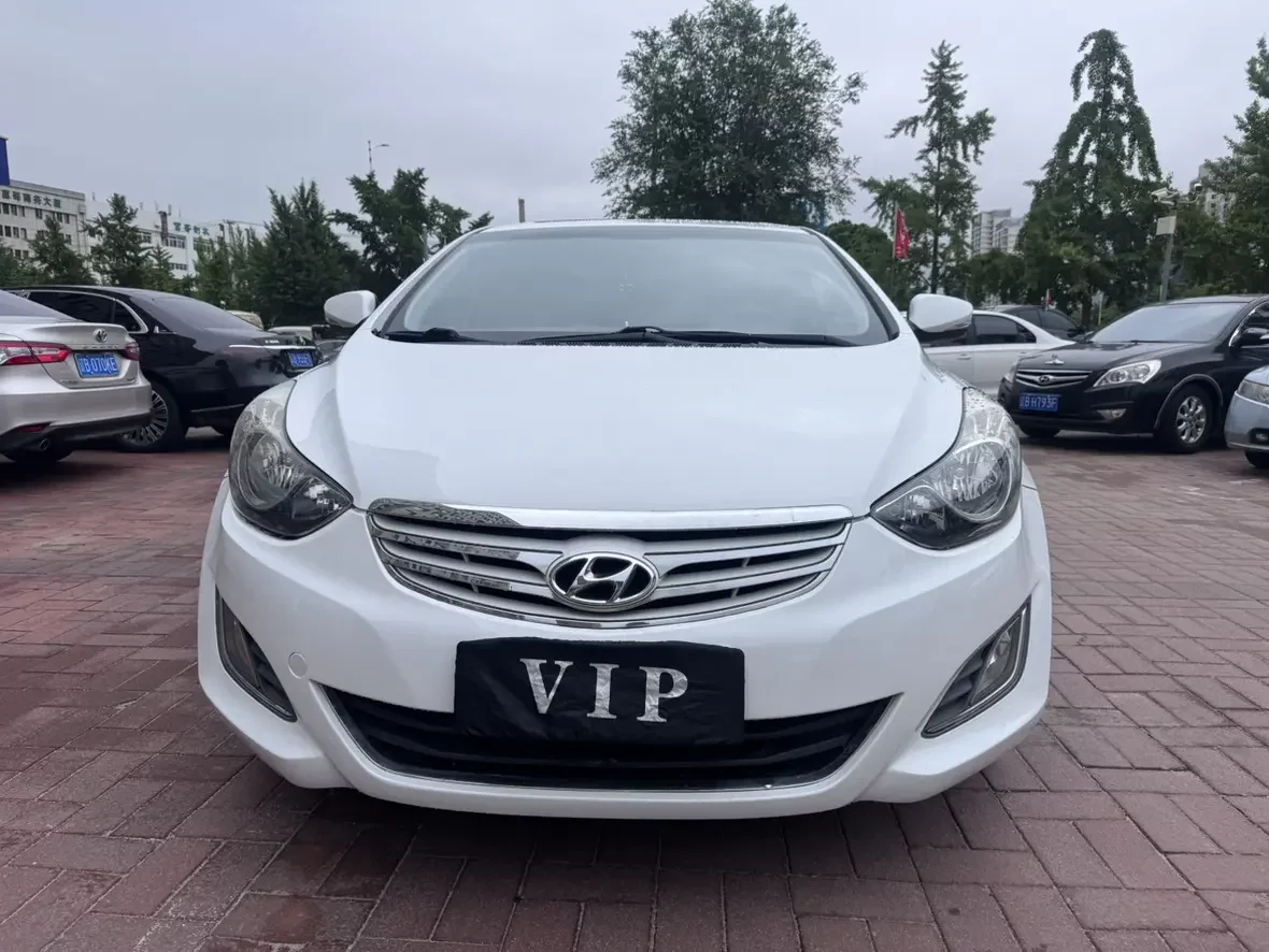 Hyundai Elantra
