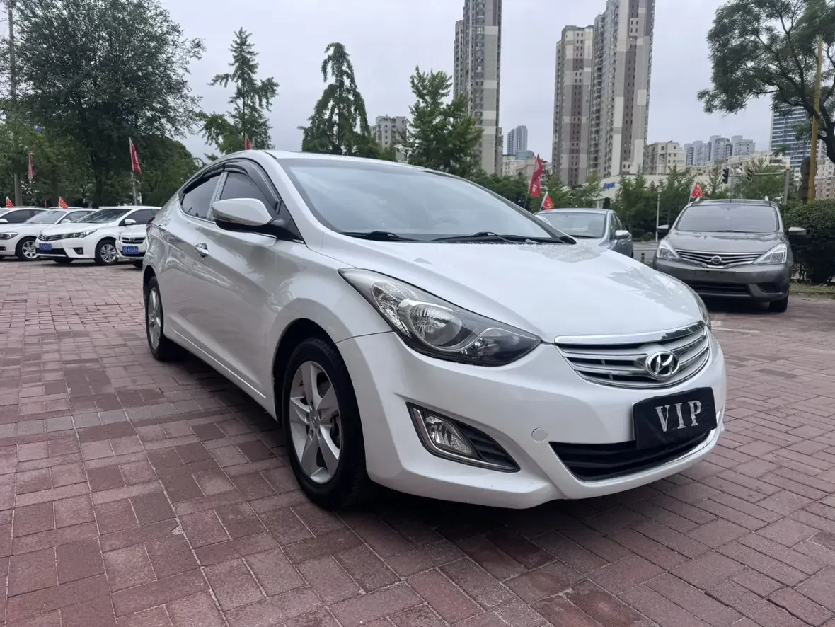 Hyundai Elantra