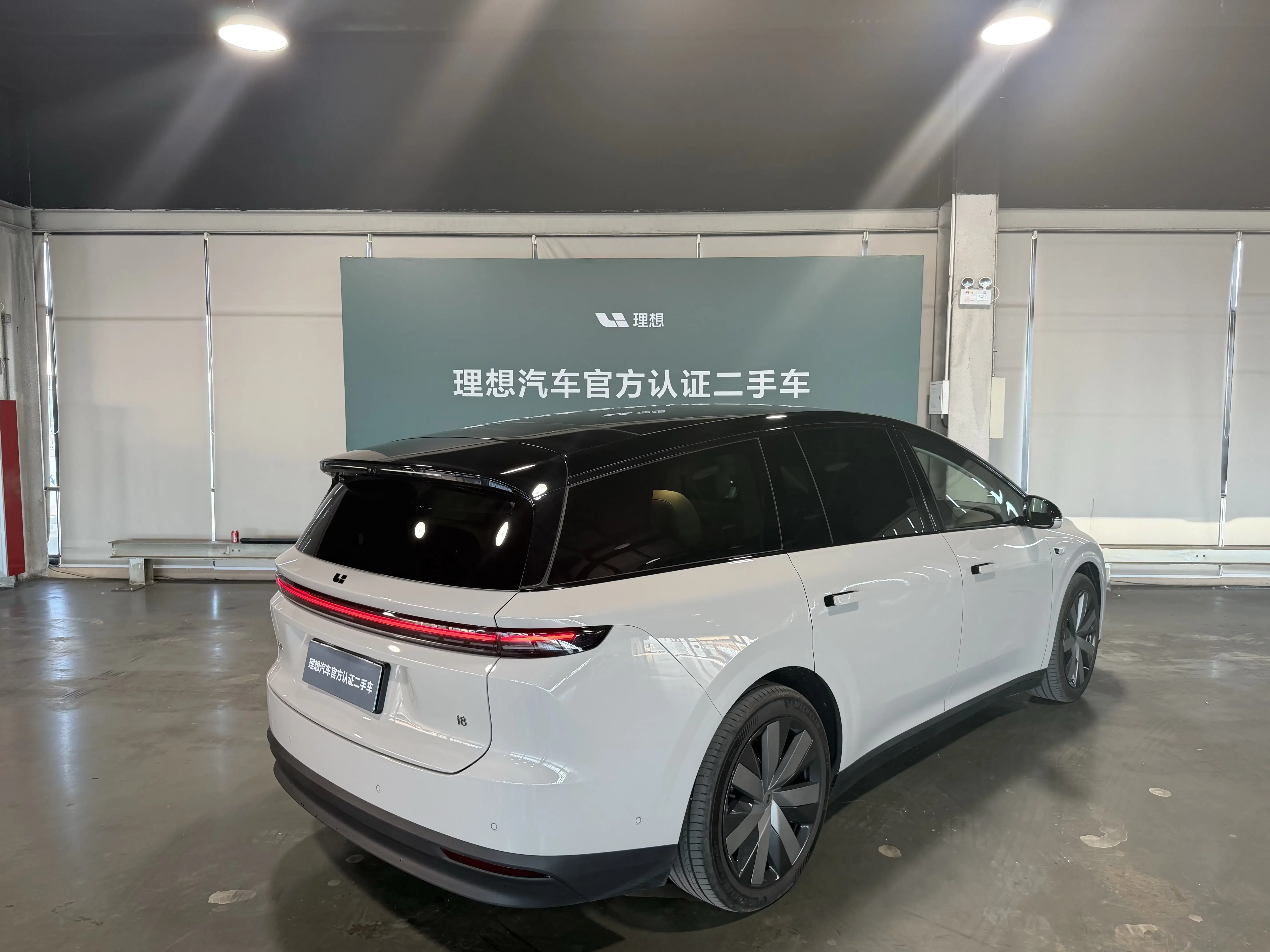 Li Ideal i8
