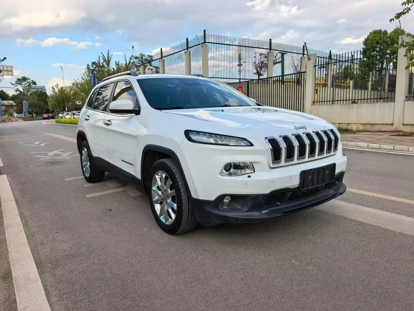 Jeep Cherokee